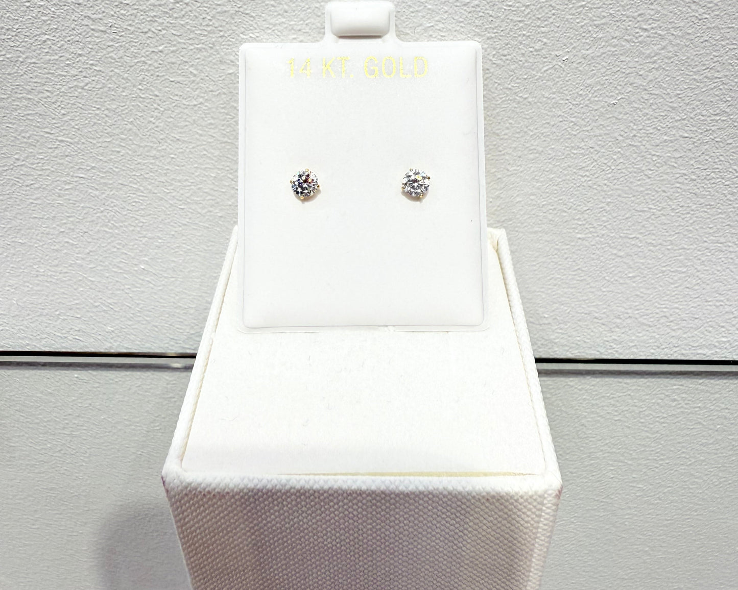 1087-NEW 14K Small Stud Earring Cubic Zirconia (4mm) W.G