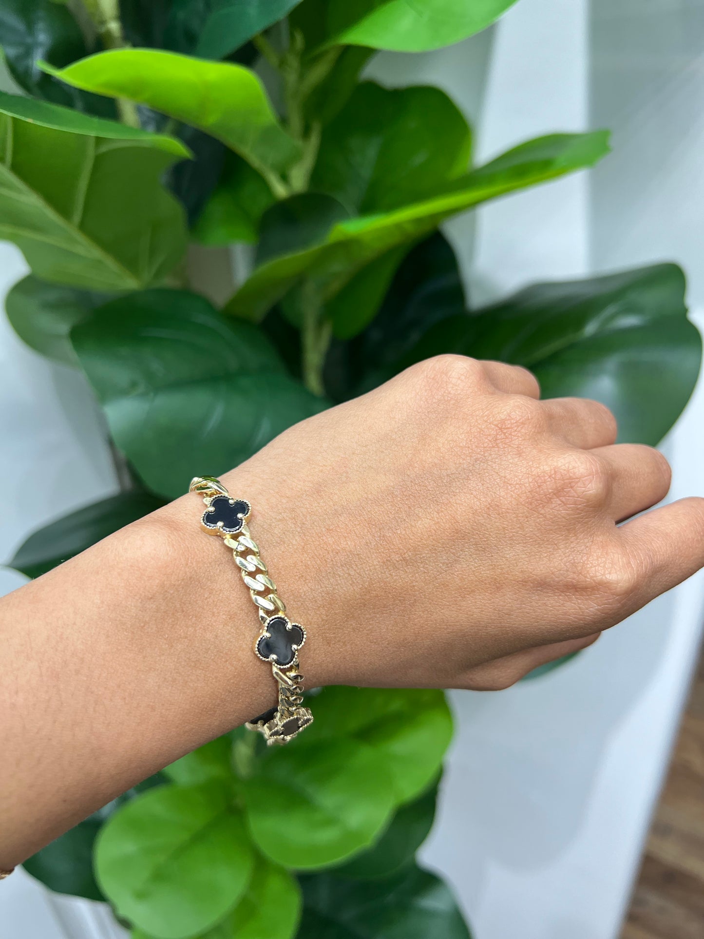 1159- NEW 14K Hollow Cuban Black Trebol Bracelet W.G
