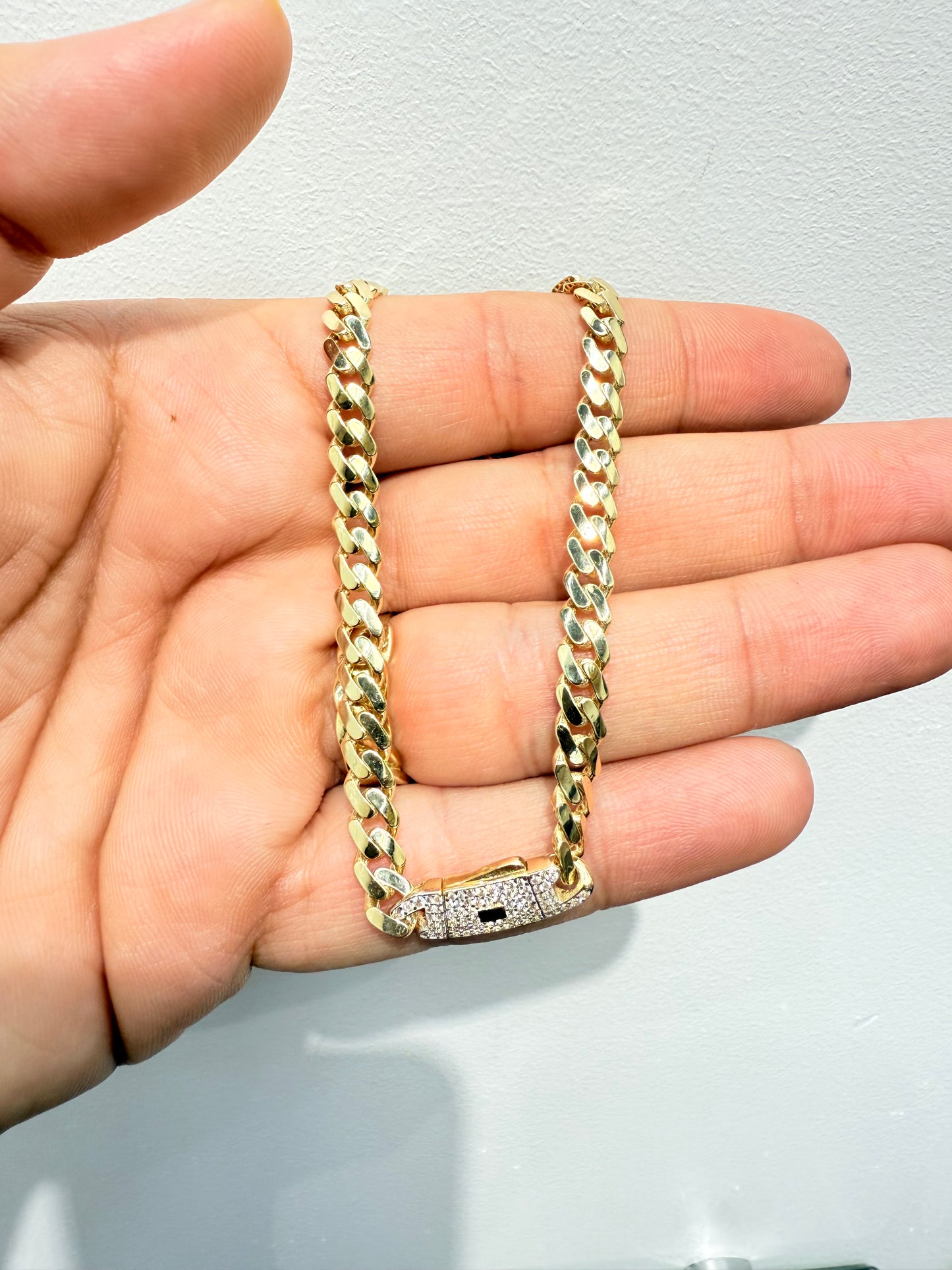 1033- New 14K Hollow Cuban Monaci Chain (6mm) W.G