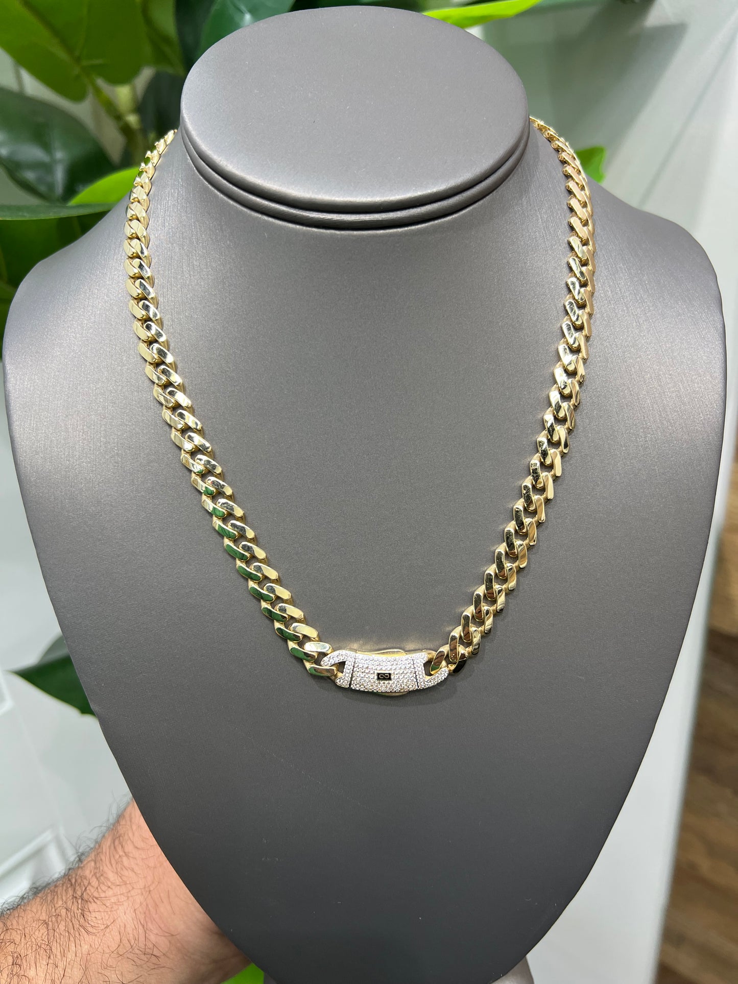 1606- NEW 14K Hollow Cuban Monaci Chain 18" (8mm)W.G