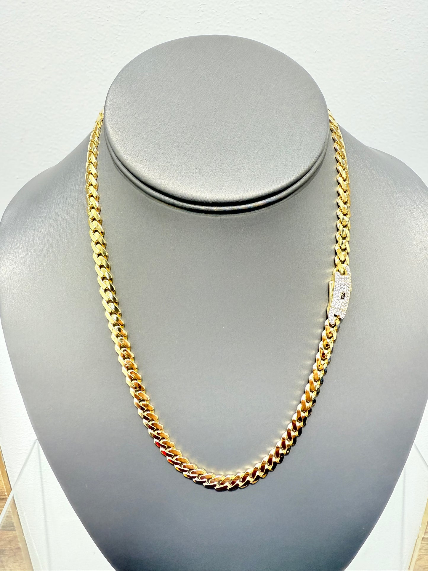 1033- New 14K Hollow Cuban Monaci Chain (6mm) W.G