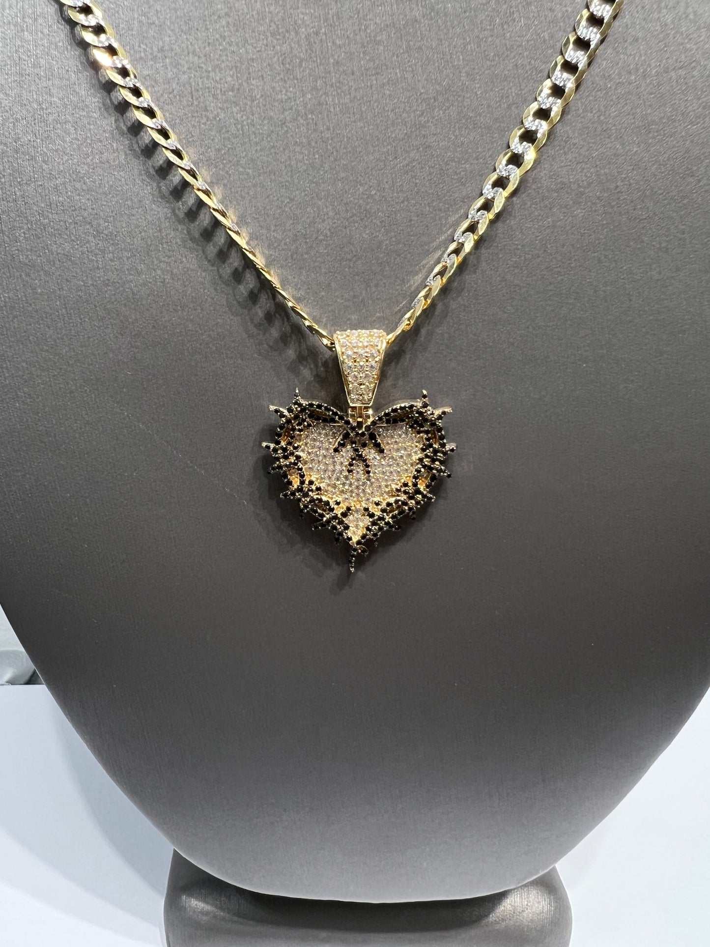 1216- NEW 14K Full Cz Thorn Heart Gold Pendant (Karol G) W.G