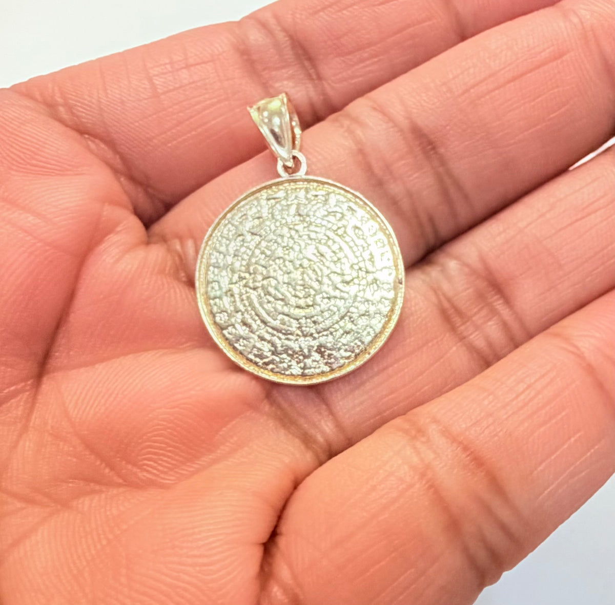 1727-NEW 10K Gold Aztec Calendar Pendant W.G