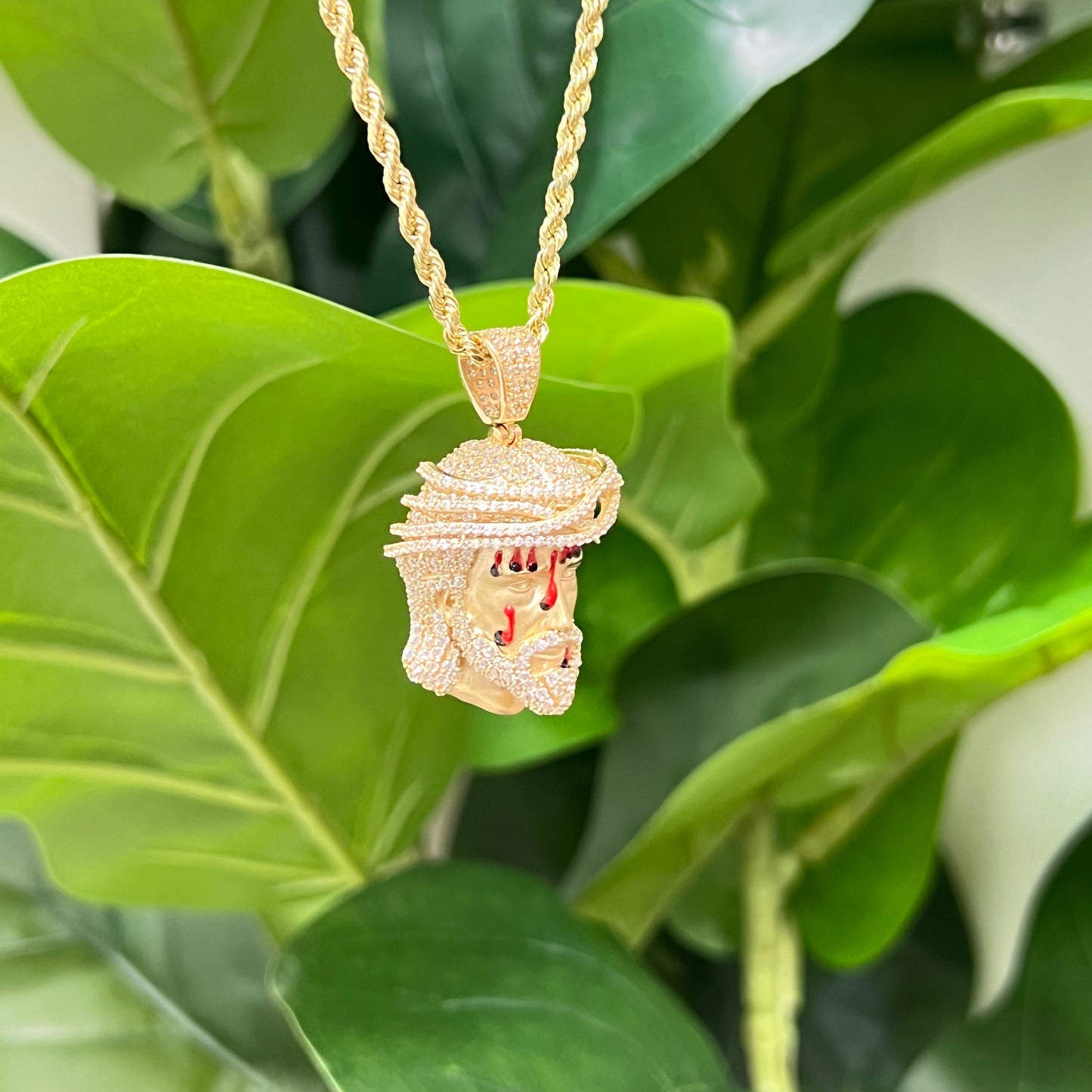 907- NEW 14K 3D Jesus Face Pendant W.G