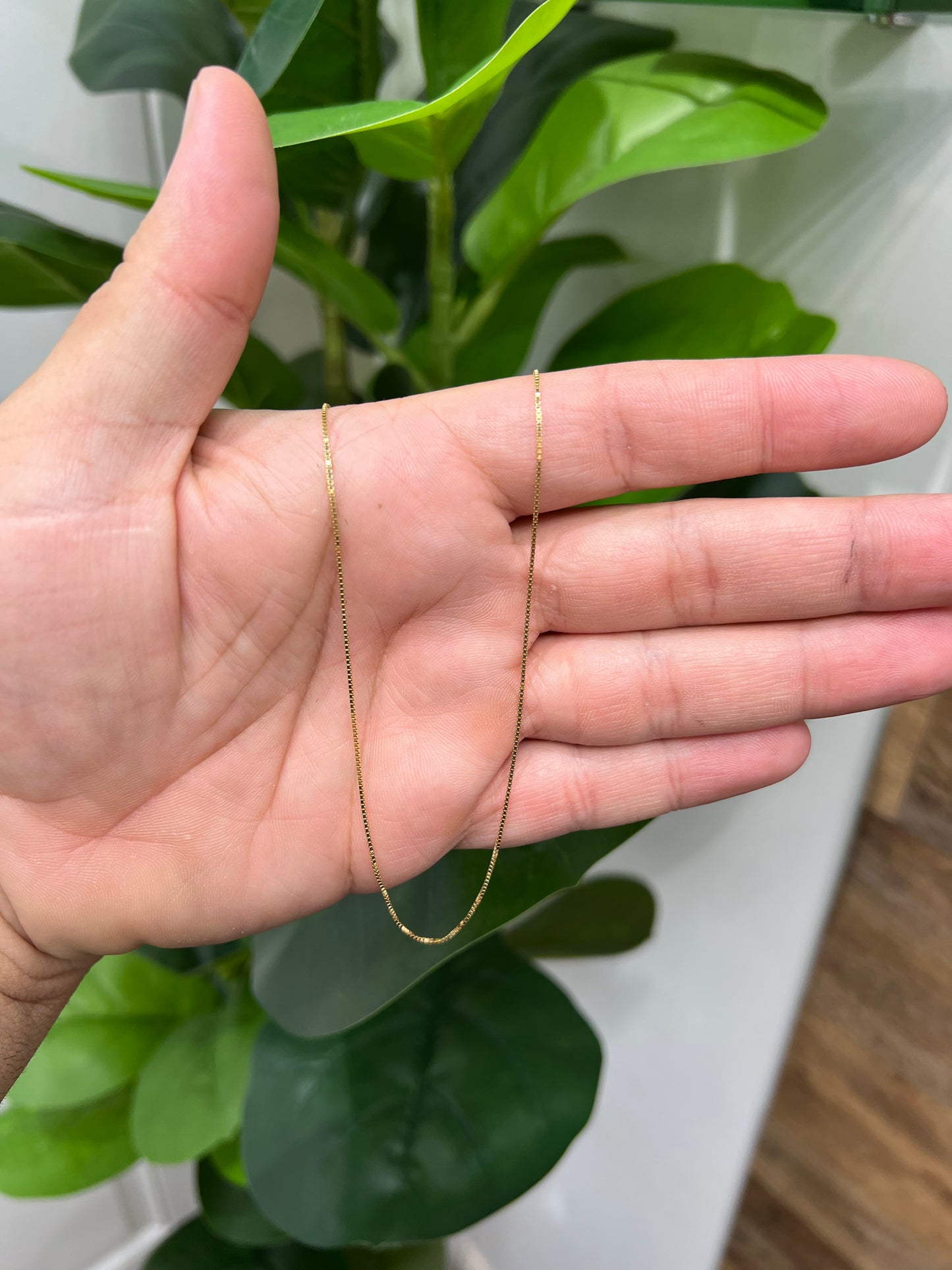 00169-NEW 14K Hollow Box Chain (.9MM) W.G