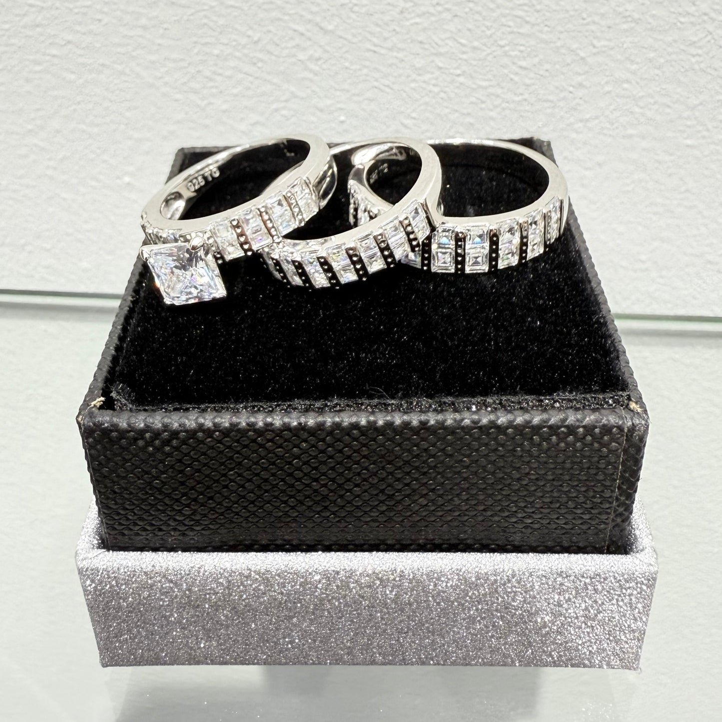 s1136- .925 Sterling Silver Wedding Ring Set W/ Square Cz Stone W.G