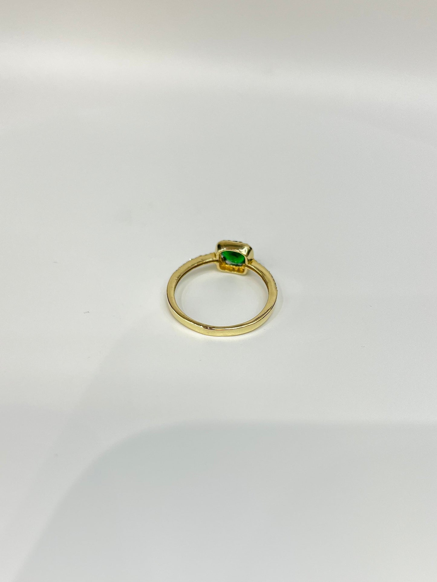 998-NEW 14k Green Square Gold Ring (W.G)