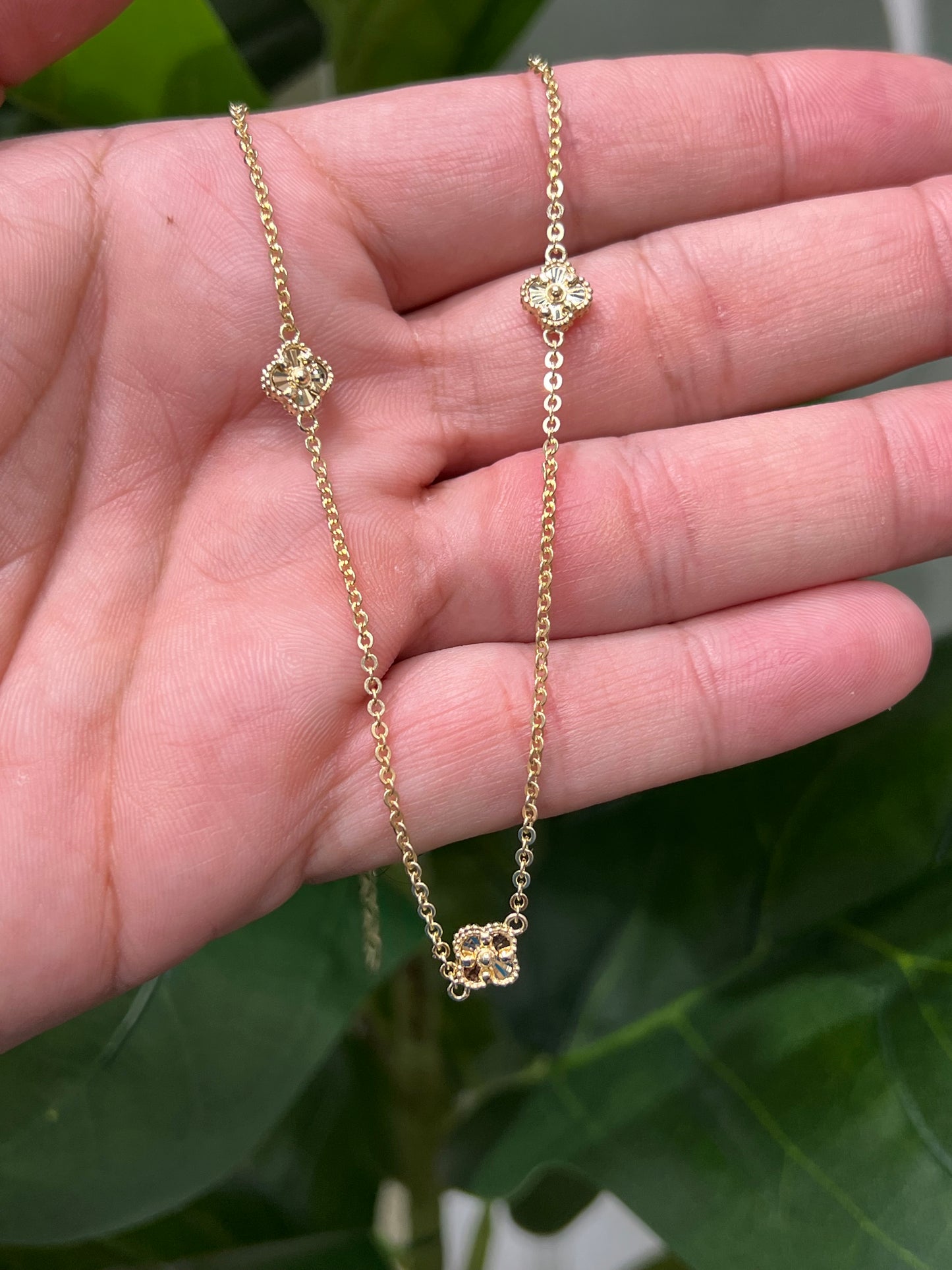 1164- NEW 14K Gold Trebol Necklace (7mm) W.G