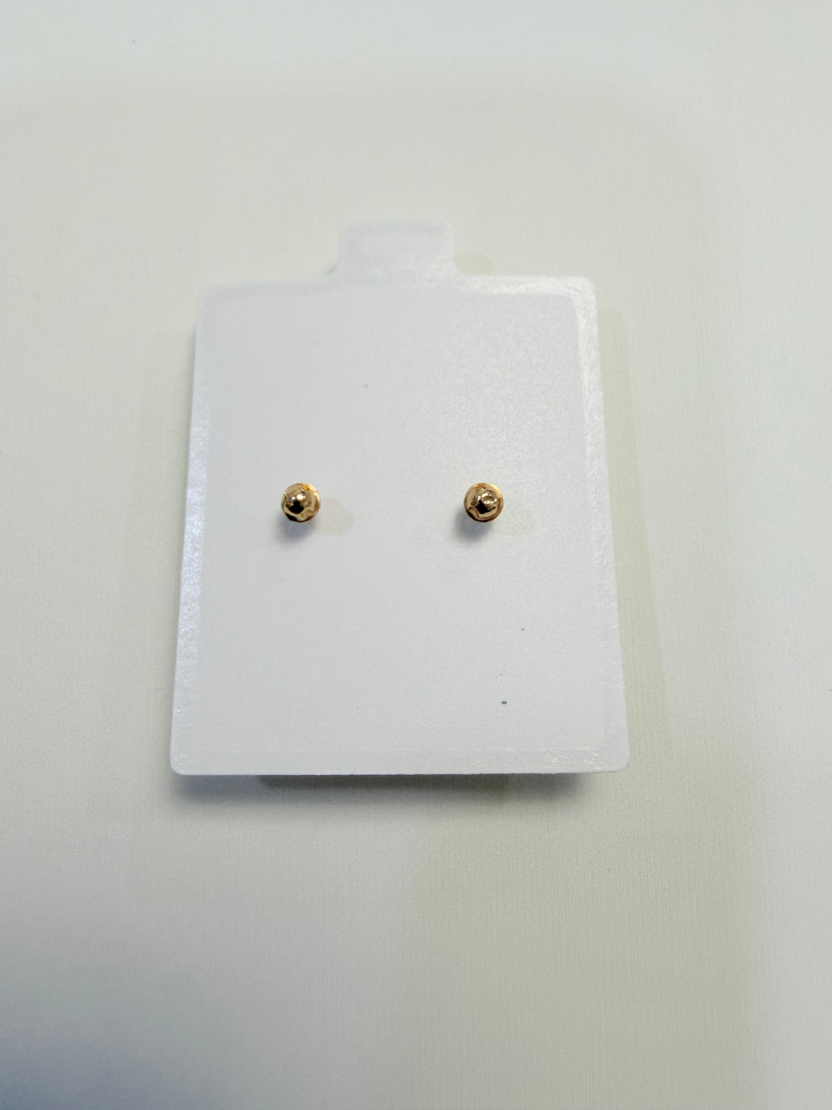 1687- NEW 10K Cubic Zirconia Gold Stud Earrings (7mm) W.G