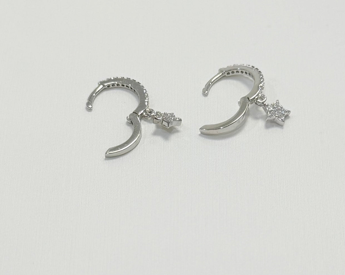 S734- NEW .925 Silver Star Dangling Earrings