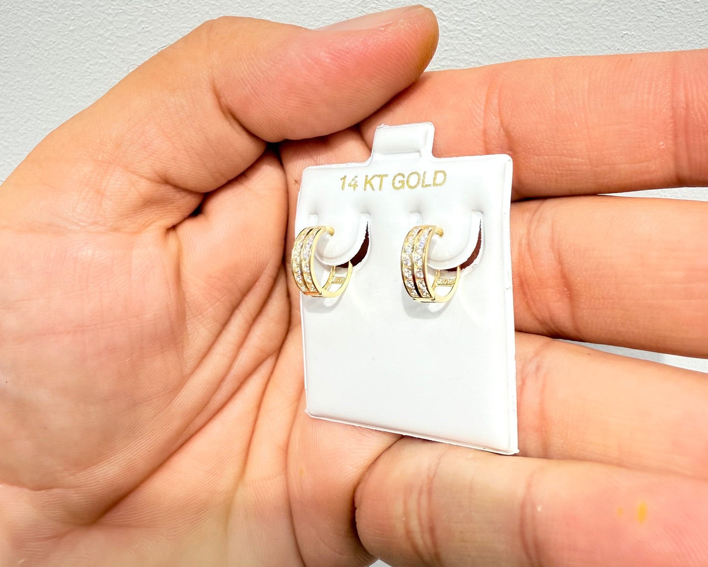 1093- NEW 14K Double Row Huggie Hoop Earrings Clear Cz (4x11mm) W.G