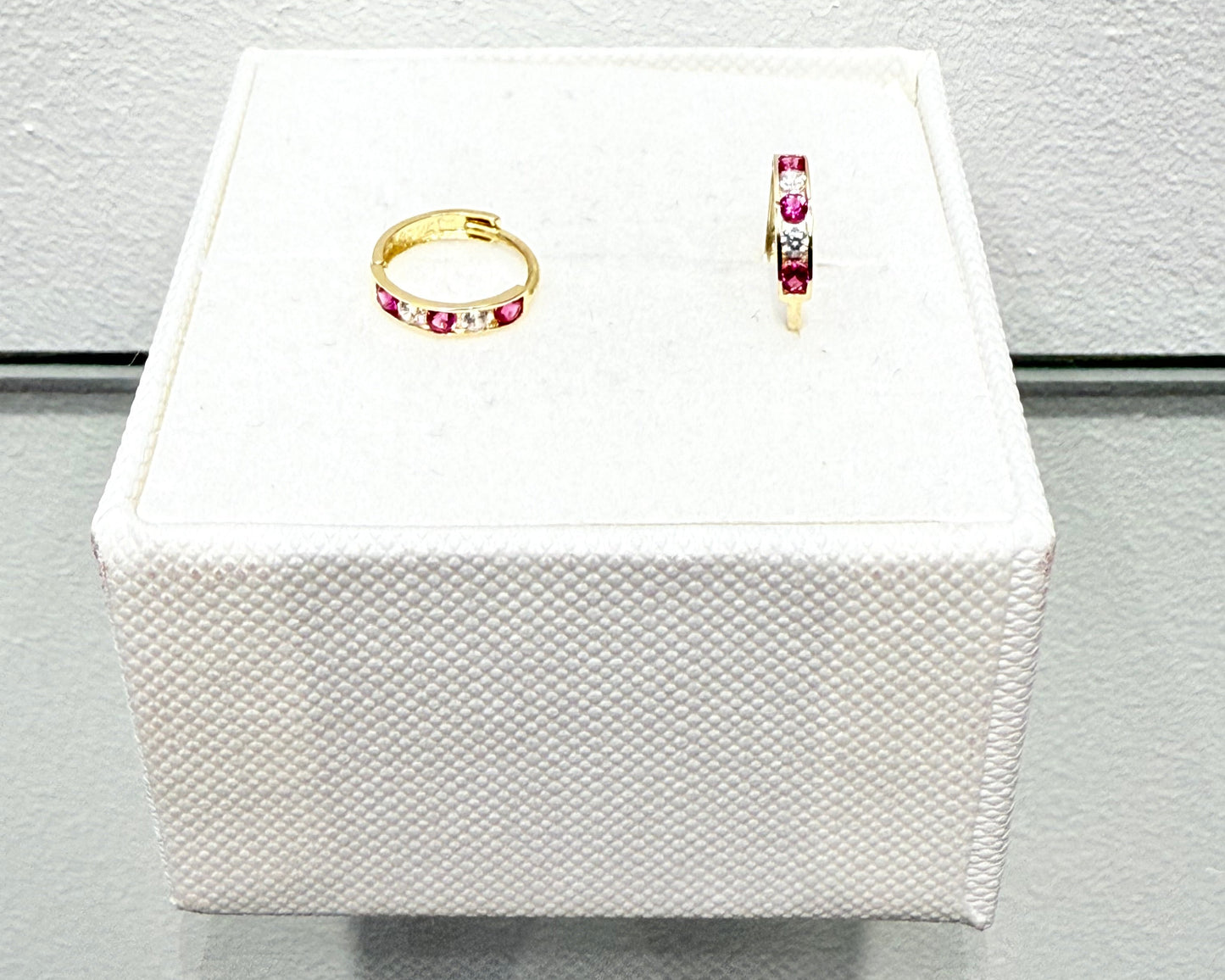 1095-NEW 14K Small Huggies Ruby & Clear Hoop Earrings (2x10mm)W.G