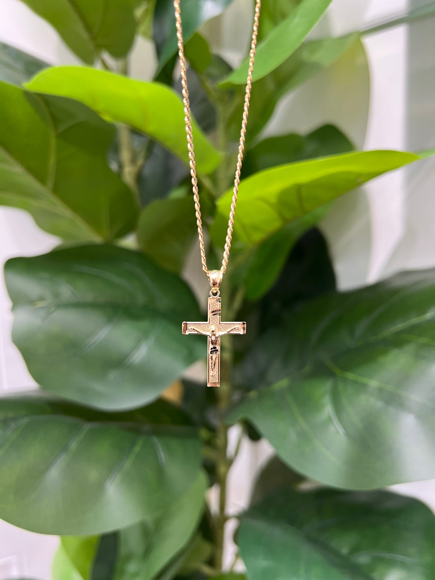 C54- NEW 10K Hollow Cuban Curb Two Tone & Crucifix Pendant SET W.G