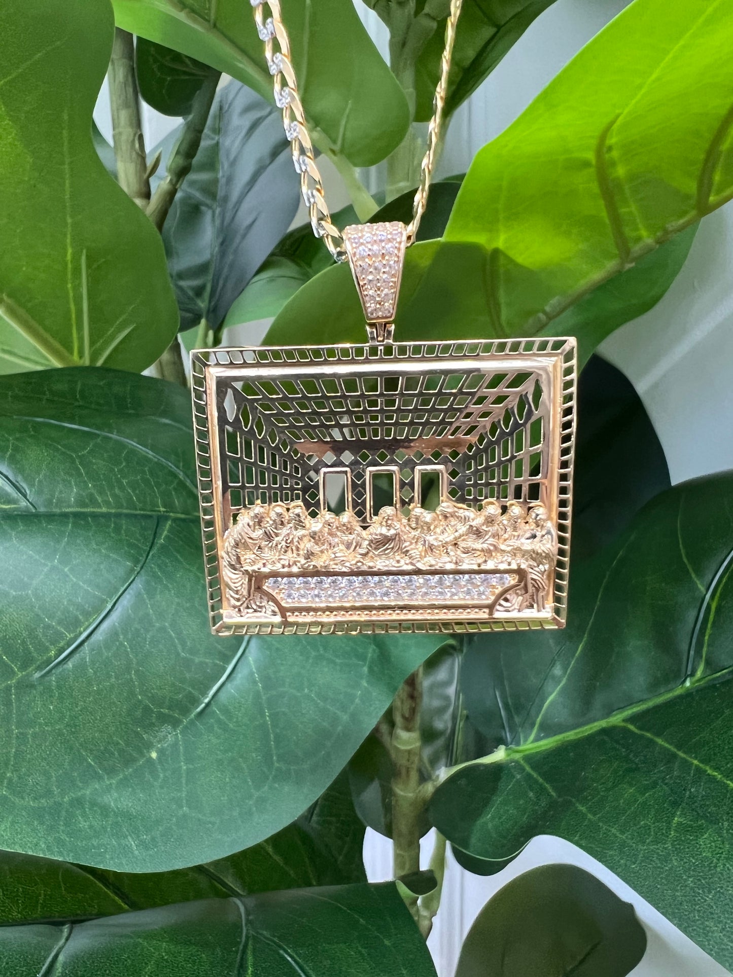 1217-NEW 14K The Last Supper Gold Square Pendant W.G