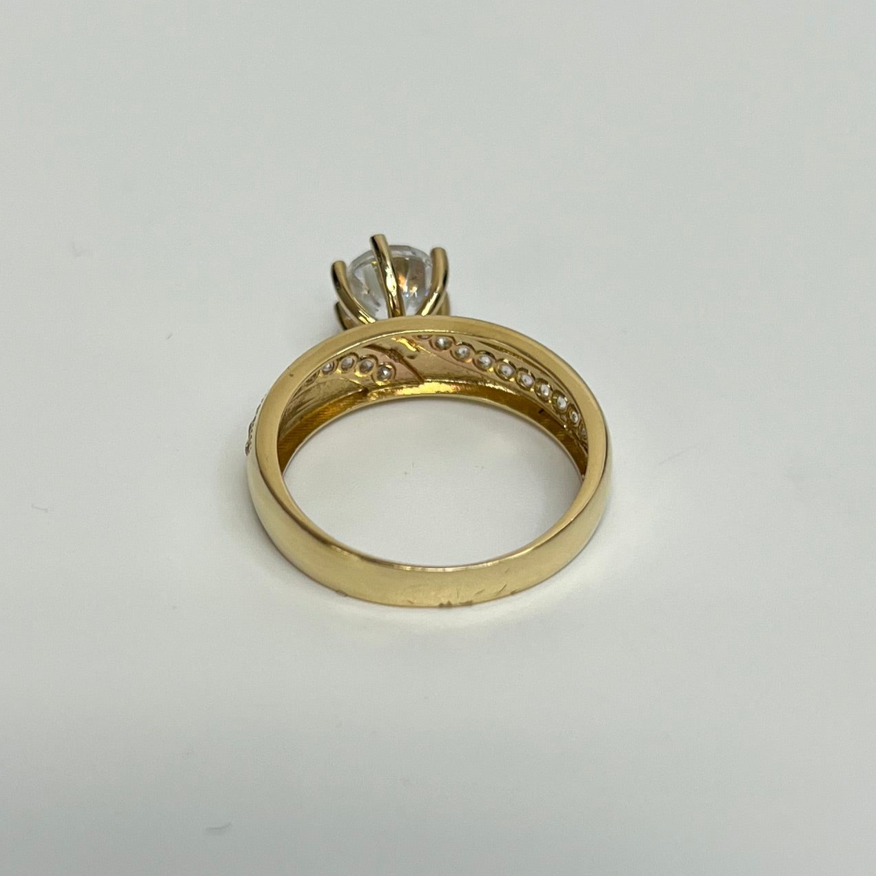 1470- NEW 14K Classic Gold Wedding Ring W.G