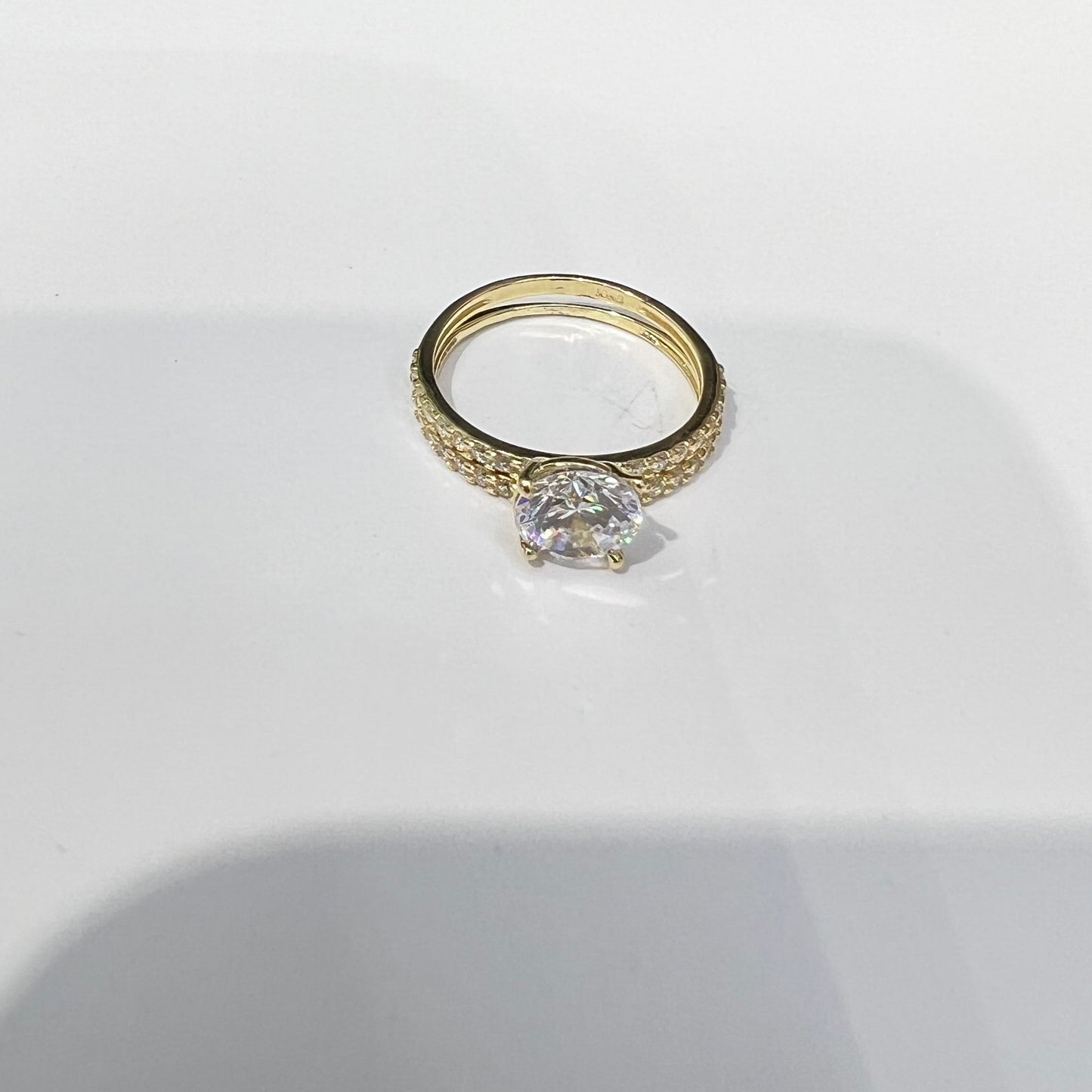 1640- NEW 10K Gold Thin Wedding Ring Set W.G