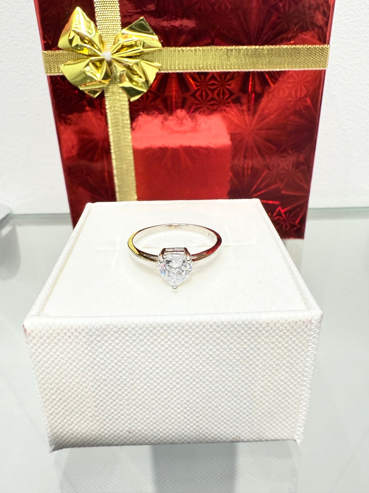 975- NEW 14K White Gold Heart Wedding Ring (W.G)