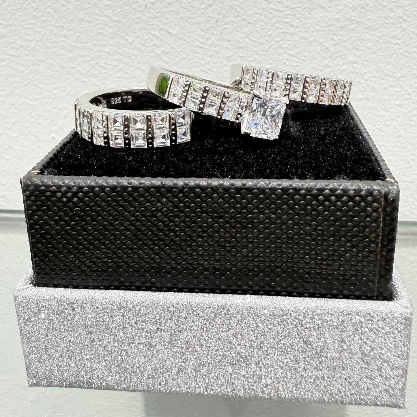 s1136- .925 Sterling Silver Wedding Ring Set W/ Square Cz Stone W.G