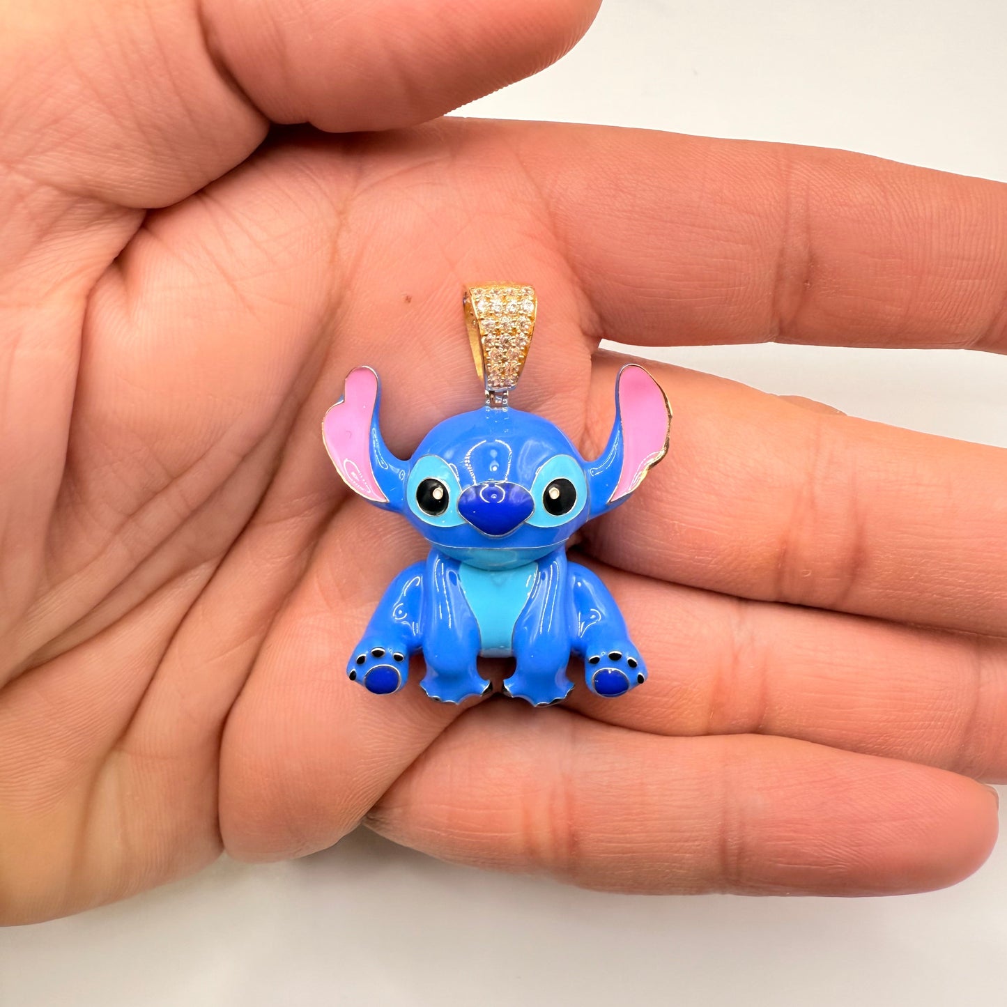 897- NEW 14K Stitch Pendant -(35x35mm)W.G