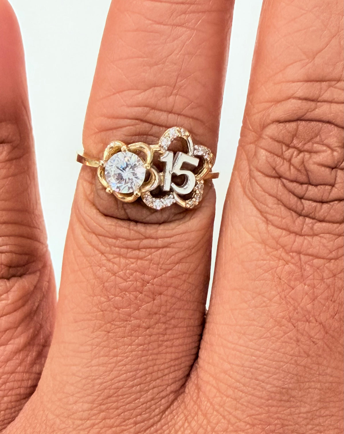 1485- NEW 10K Flower Quinceañera Ring W.G