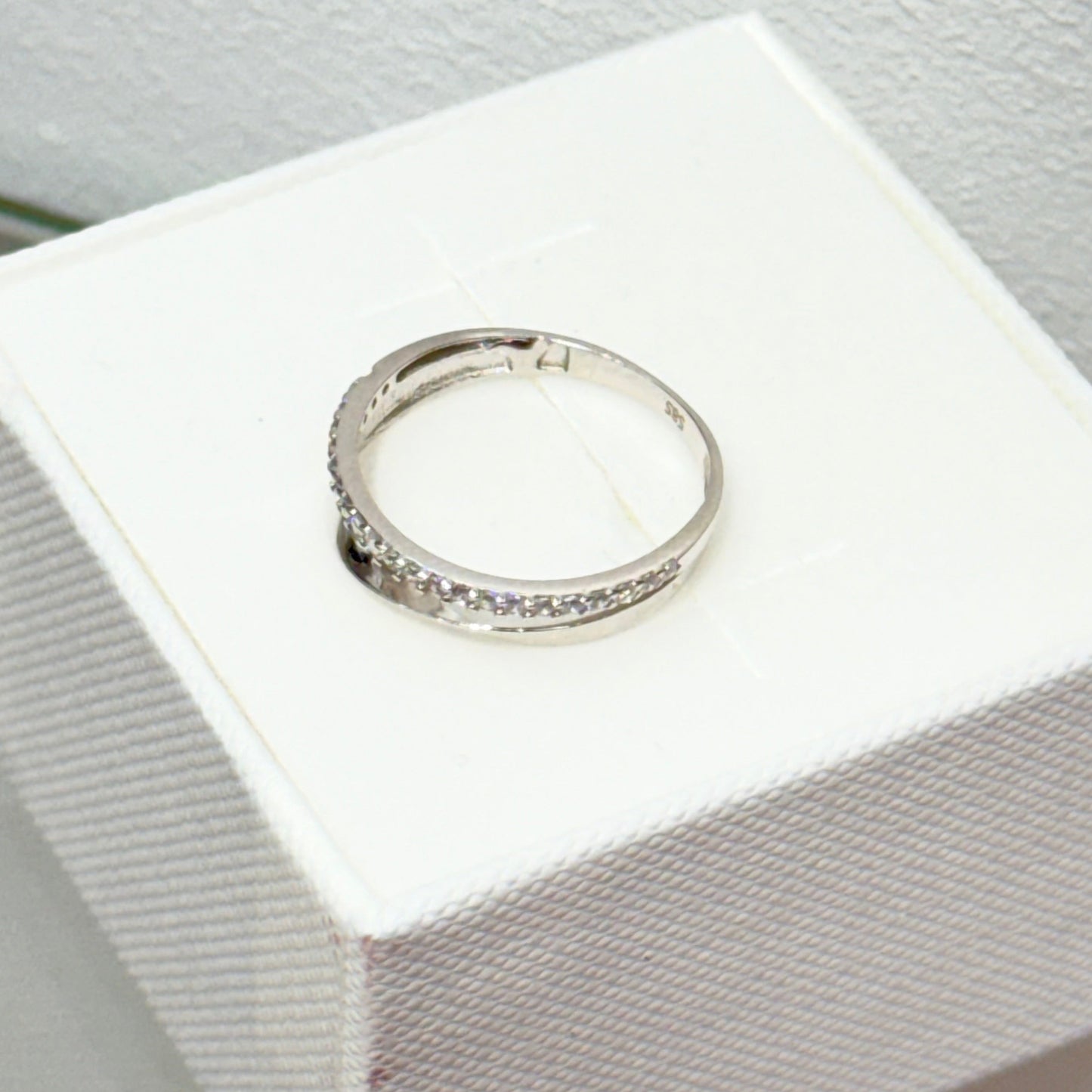 G1000-14k WHITE Gold Wedding Band (W.G)