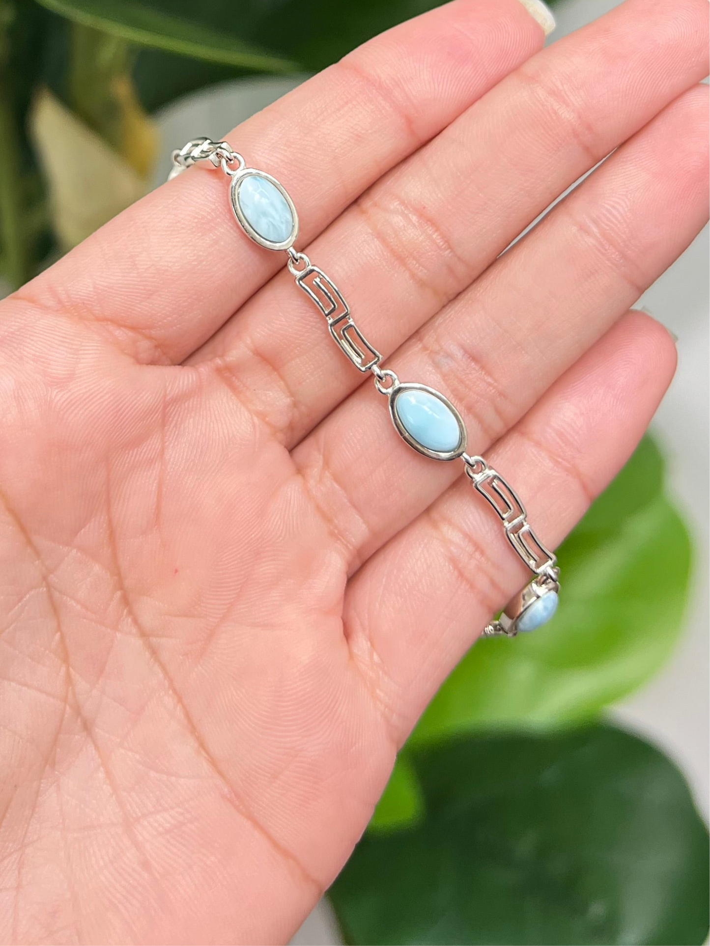 S805- NEW .925 Sterling Silver Oval Larimar Bracelet W.G