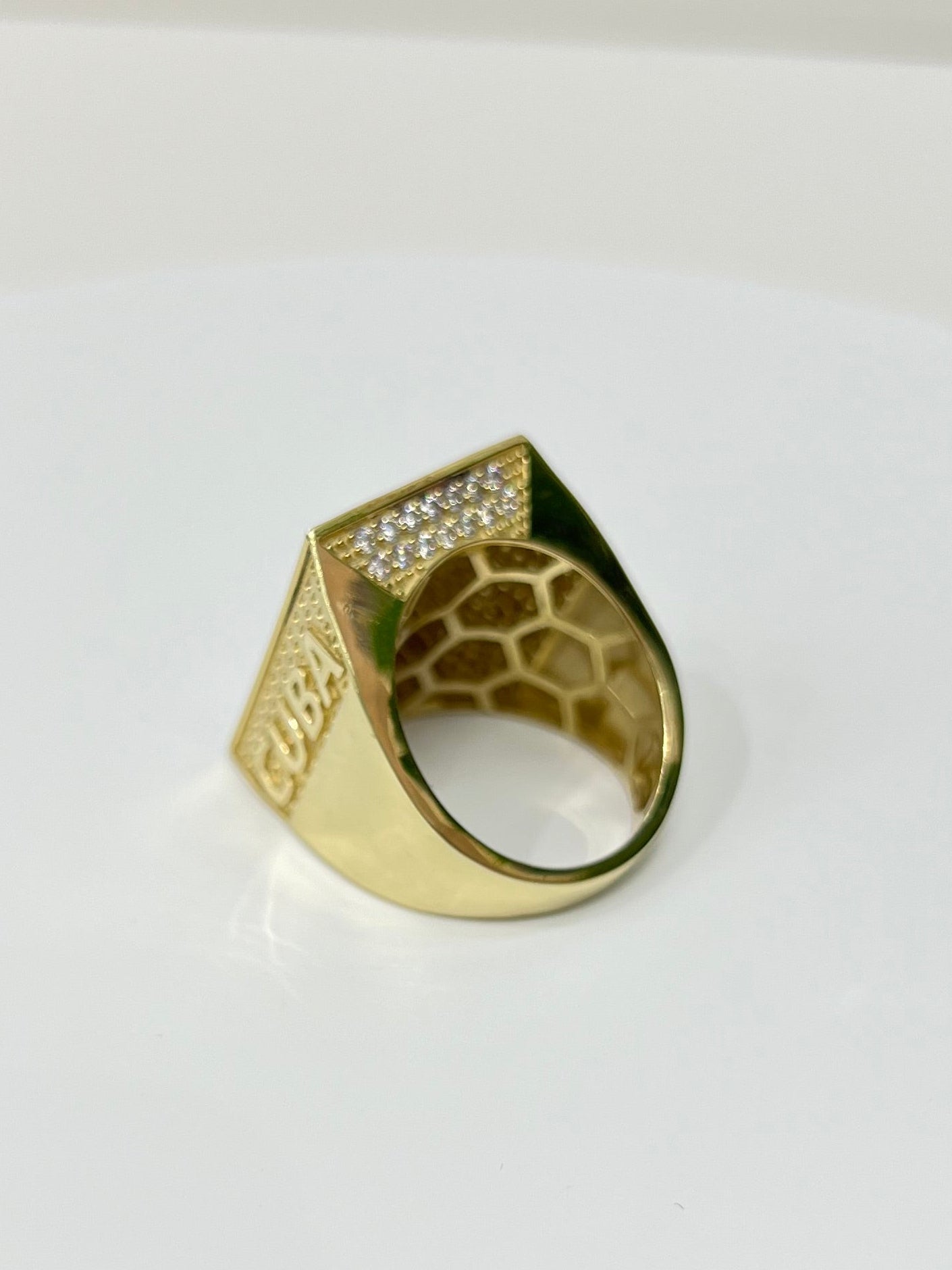 1251- NEW 10K Cuban Flag Square Men's Ring W.G