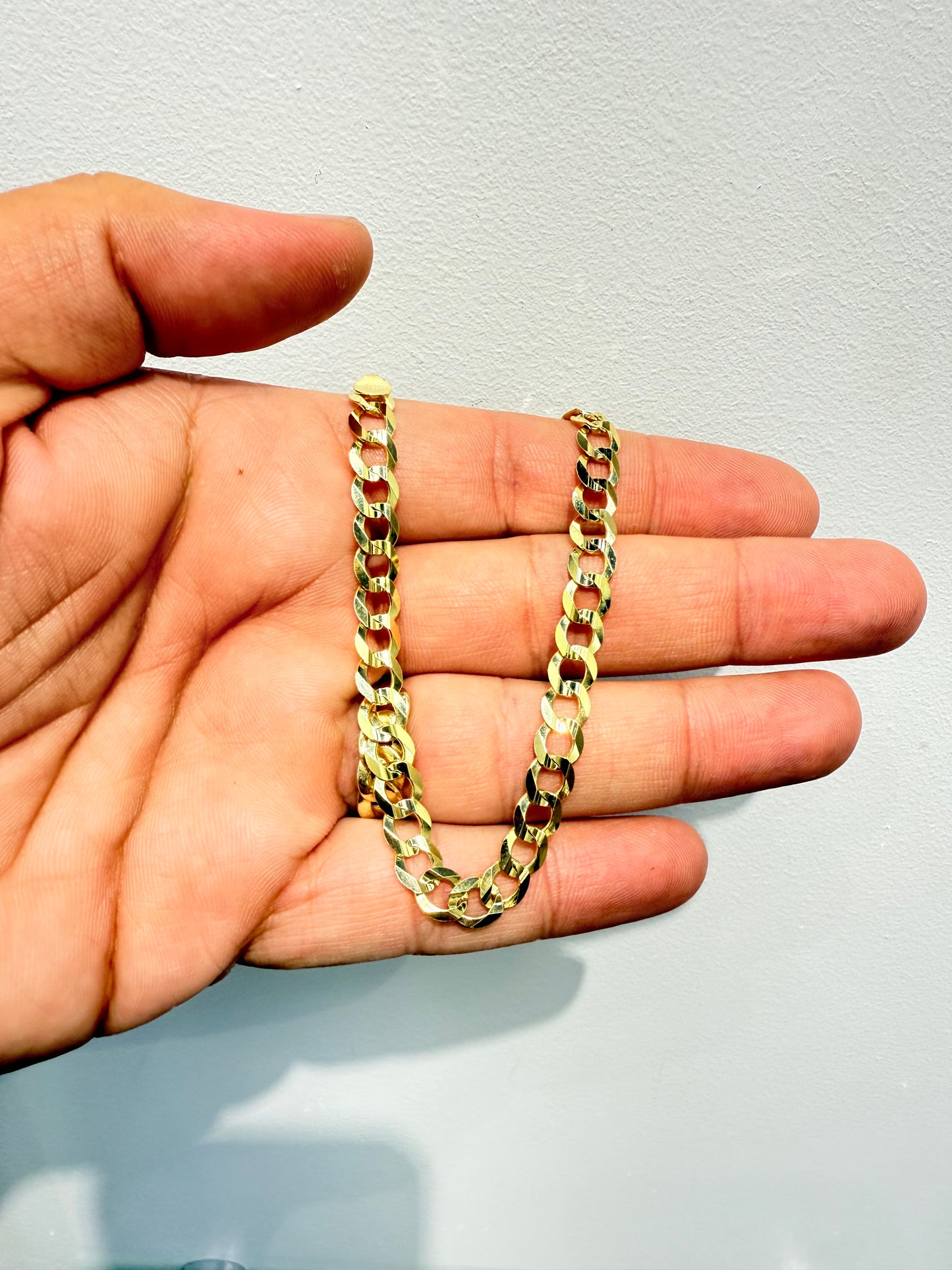 1114- NEW 10K Cuban Curb Bracelet W.G