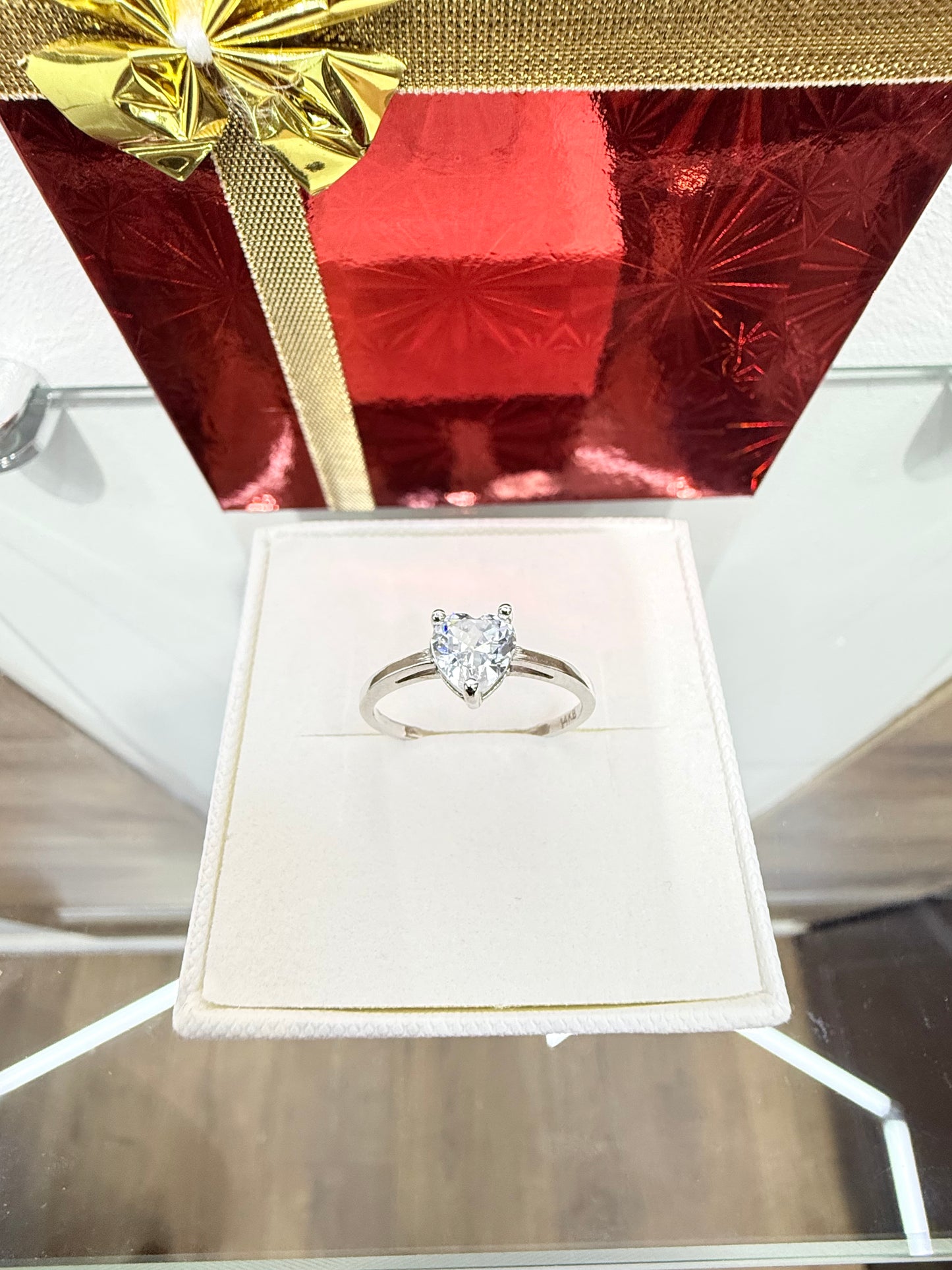975- NEW 14K White Gold Heart Wedding Ring (W.G)