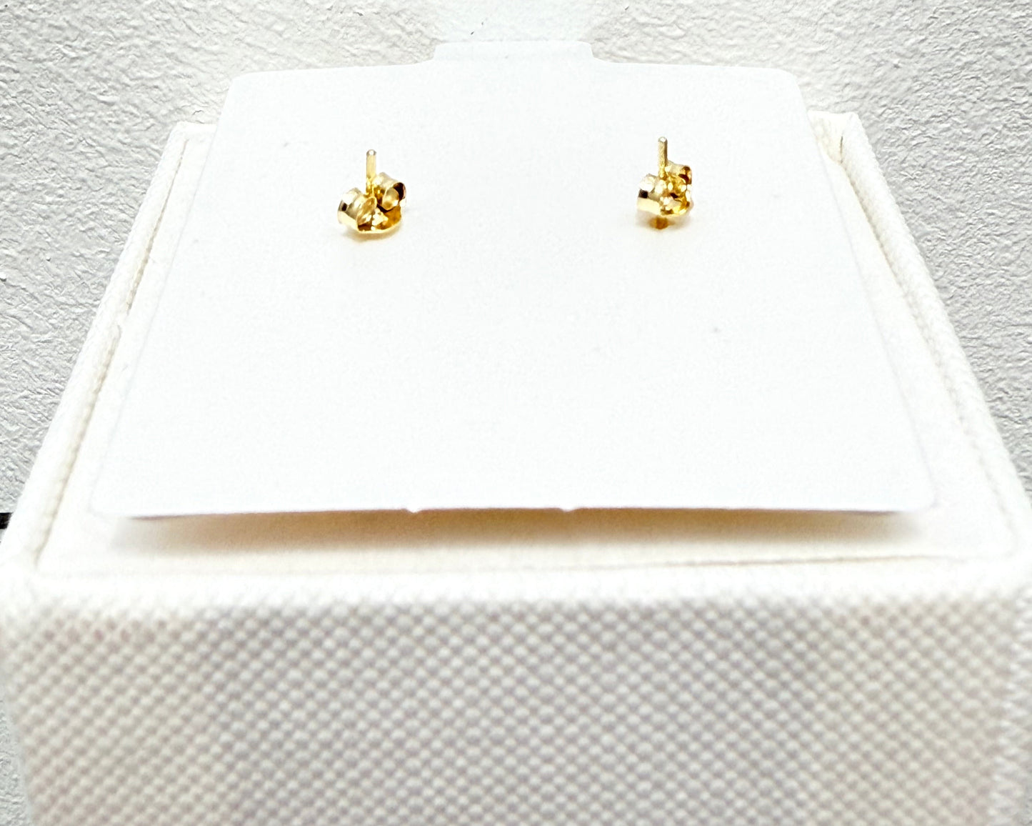 1087-NEW 14K Small Stud Earring Cubic Zirconia (4mm) W.G