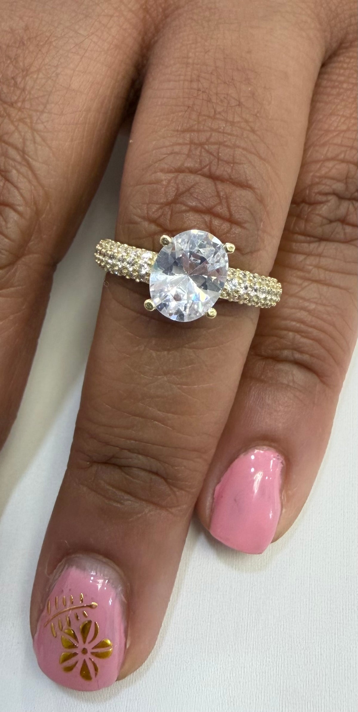 1736- NEW 10K Oval Cz Engagement Ring W.G