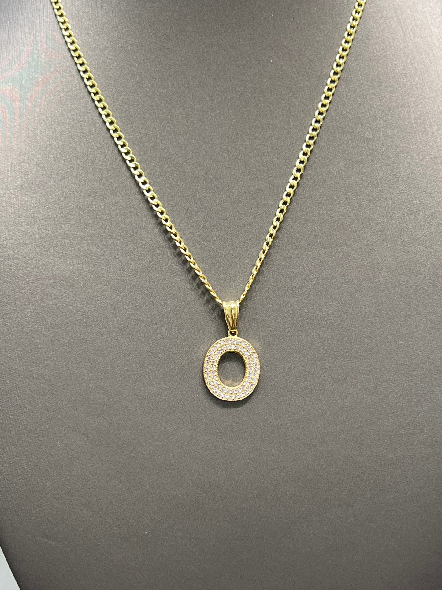 665- Letter “O” Shiny Pendant