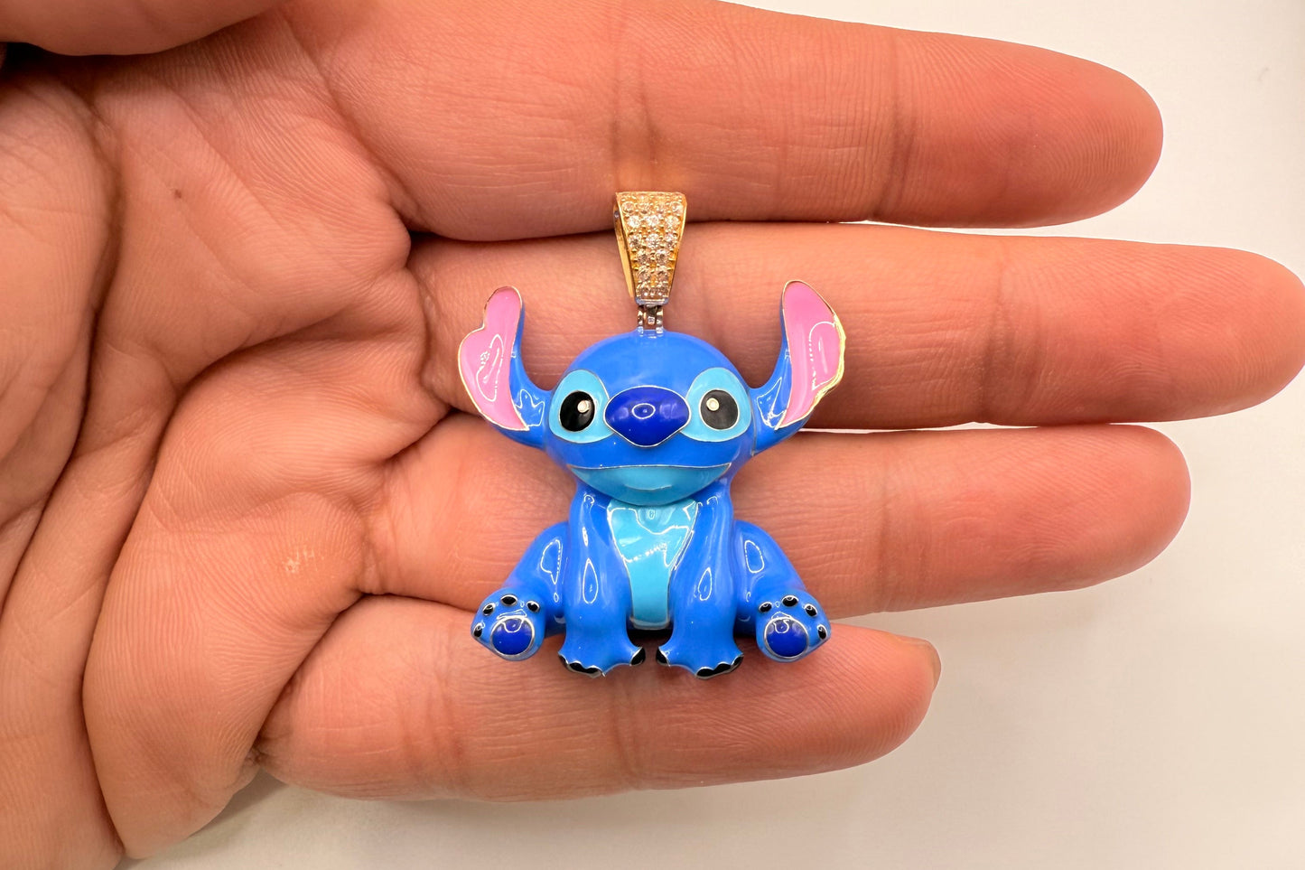 897- NEW 14K Stitch Pendant -(35x35mm)W.G