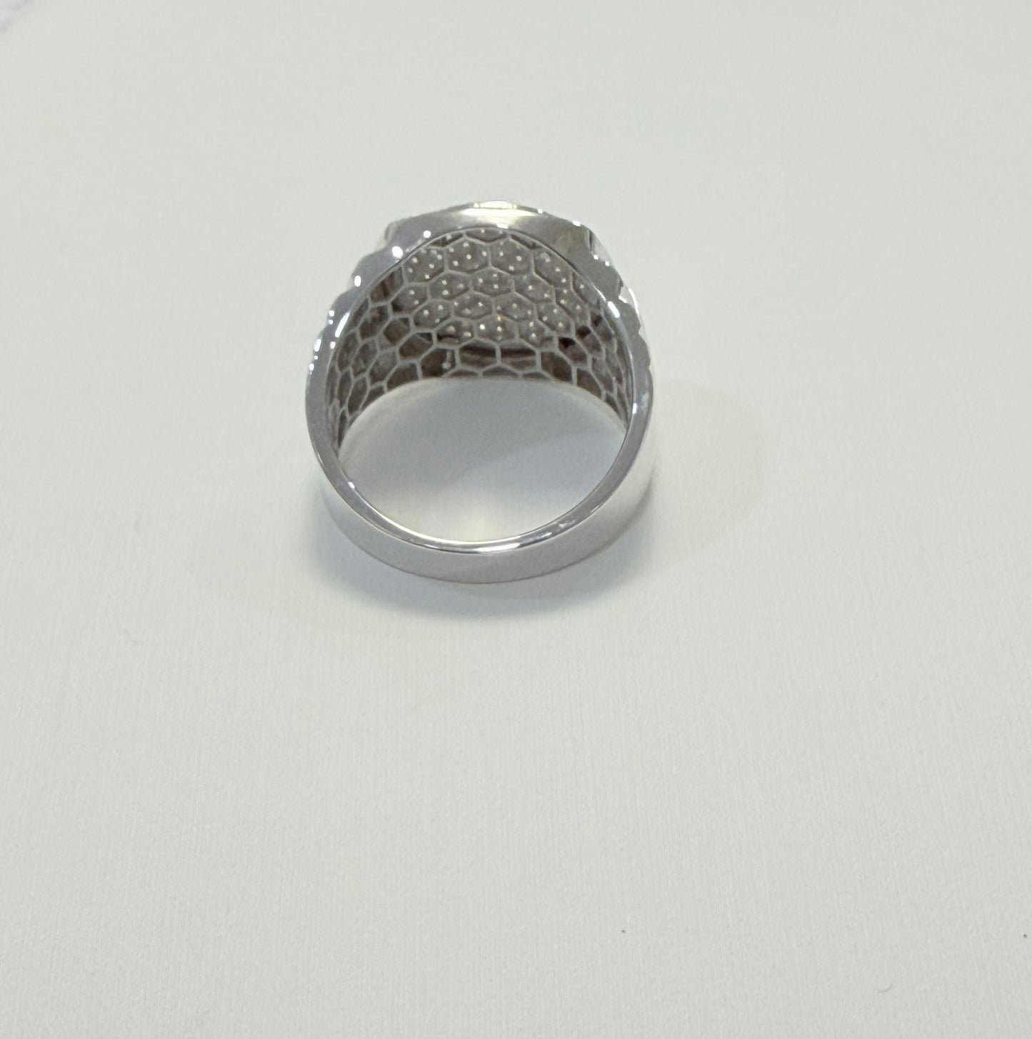 S1141- .925 Sterling Silver Ice Out Round Men’s Ring W.G