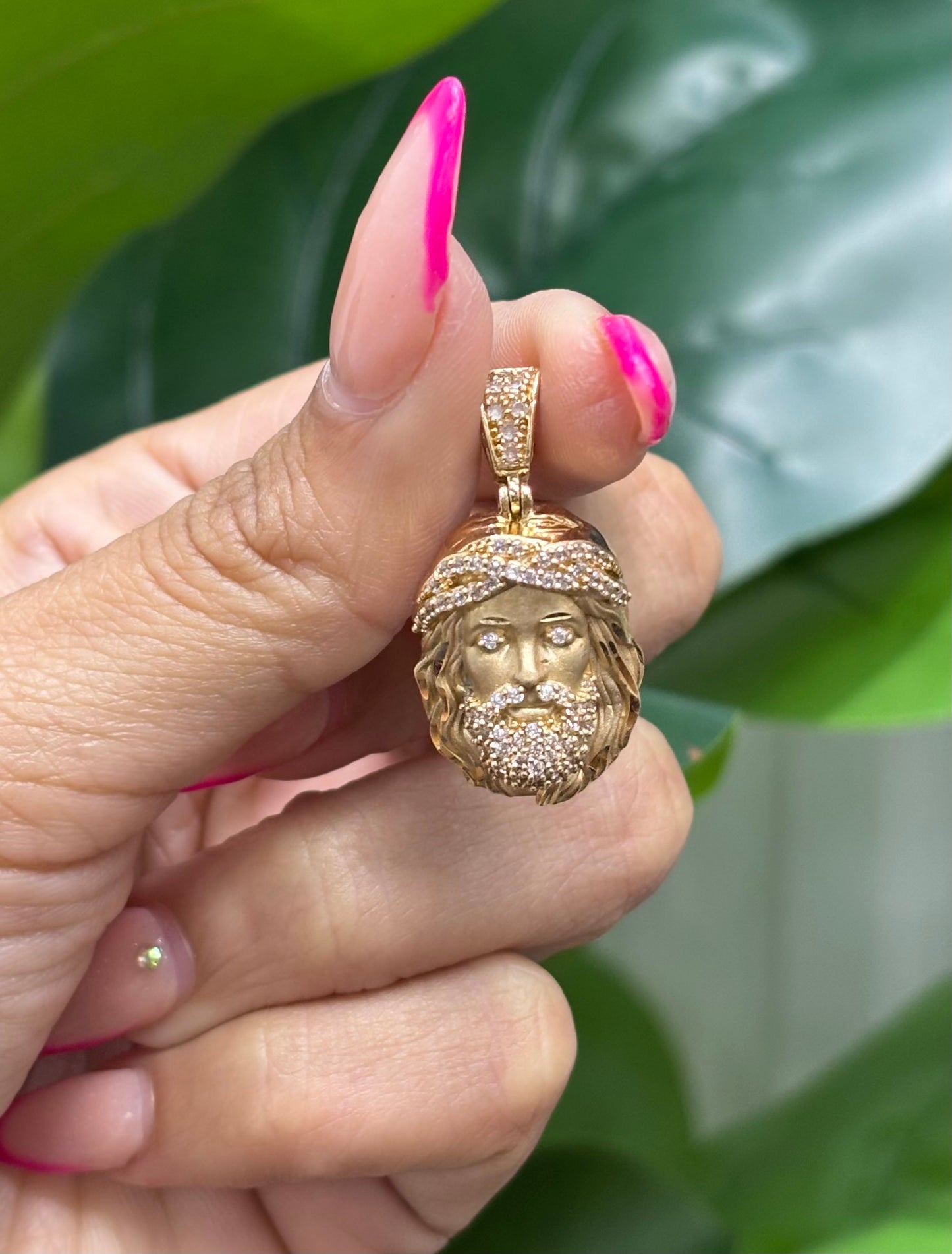 908- NEW 14K 3D Jesus Face Pendant W.G