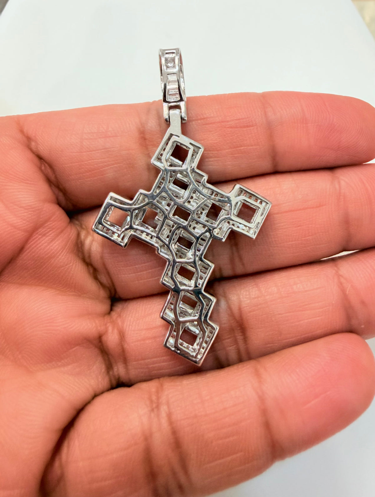 S408-NEW .925 Sterling Silver CZ Link Cross Pendant W.G