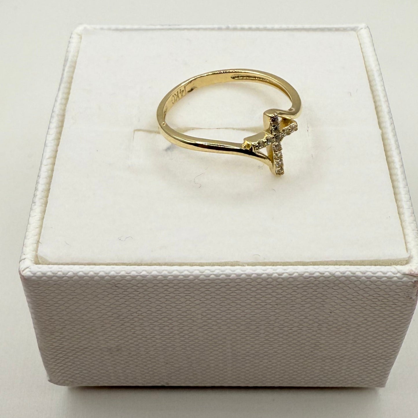 936- NEW 14K Cross Zirconia Ring W.G