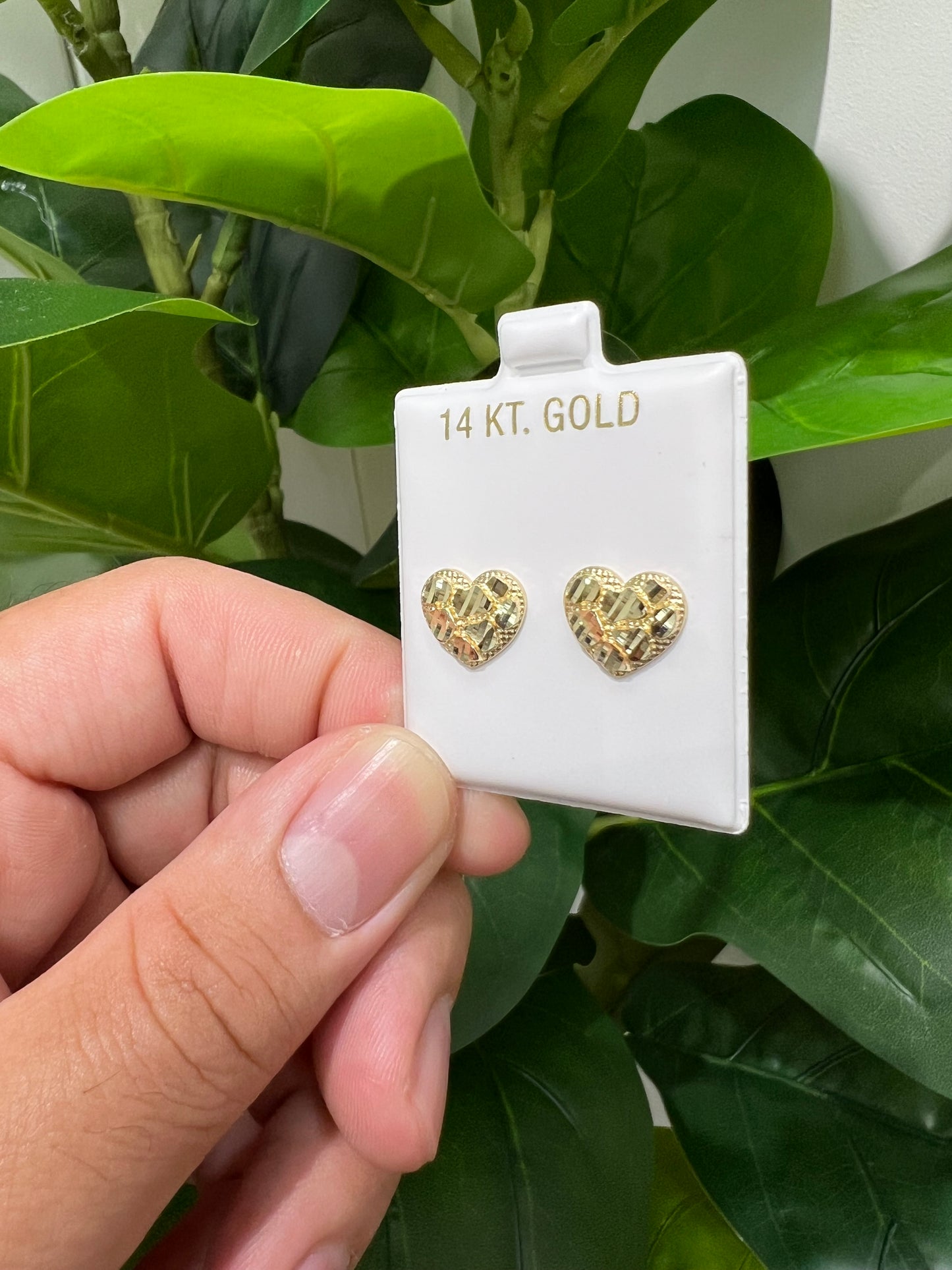 1201- NEW 14K Heart Shape Nuggets Stud Earrings (12.2mm) W.G
