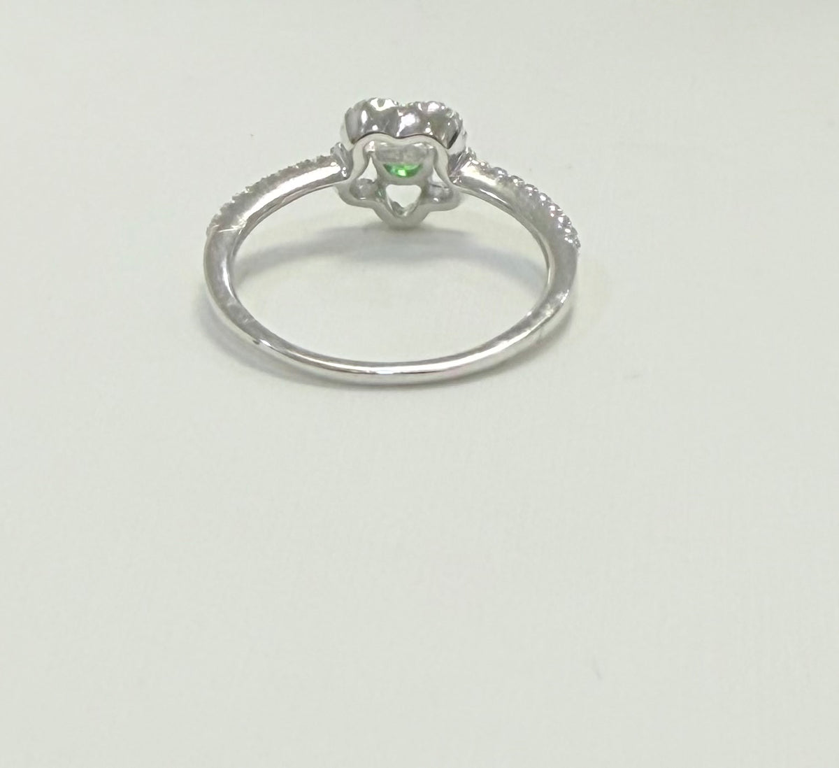 S757- NEW .925 Green Cz Stone Flower Ring W.G