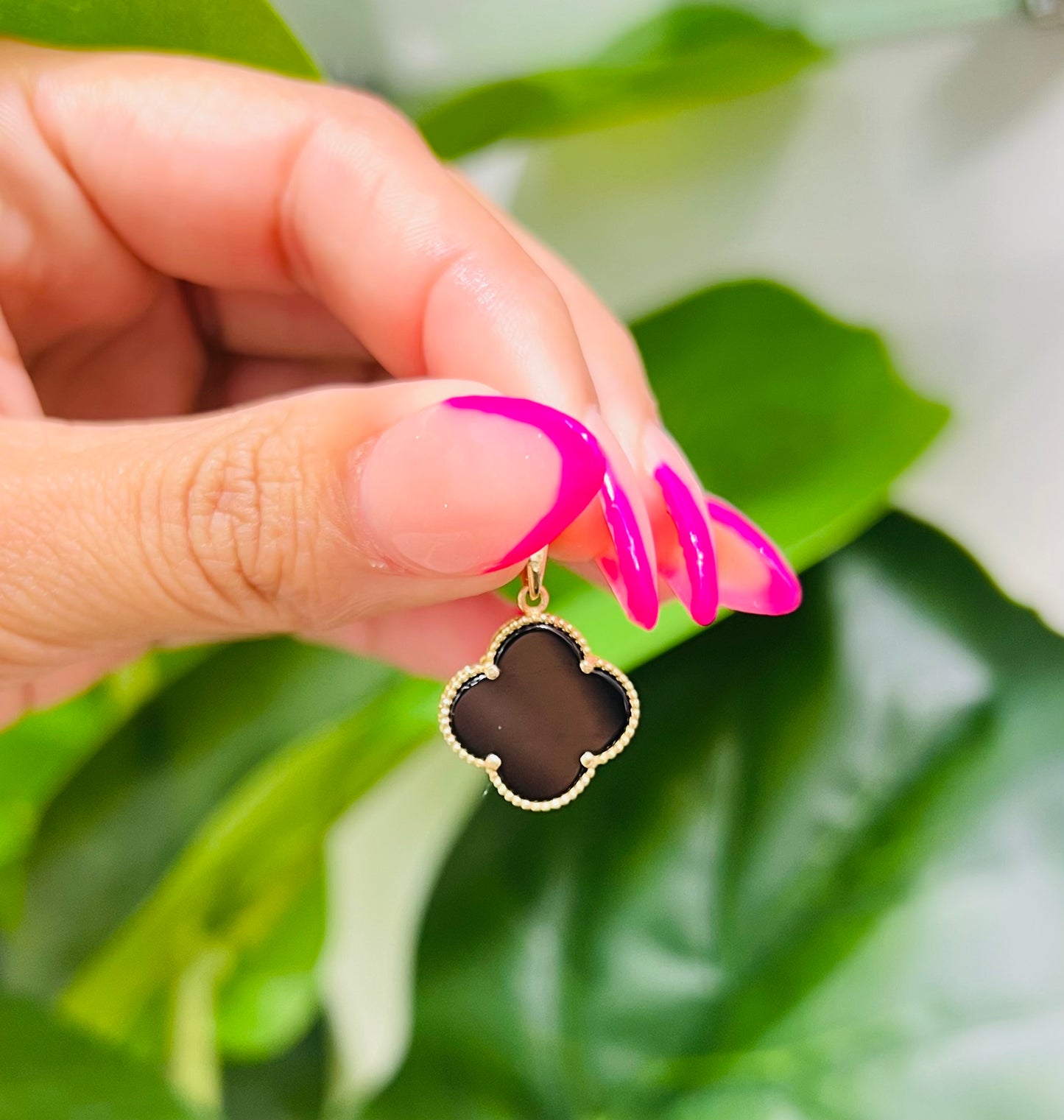 709- NEW 14k Gold Black Trebol Pendant W.G