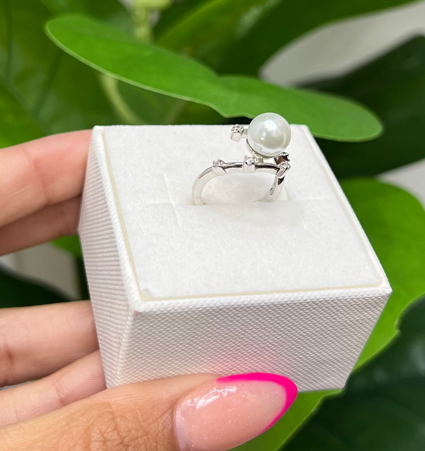 S795- NEW .925 Imitation White Pearl Fashion Ring W.G
