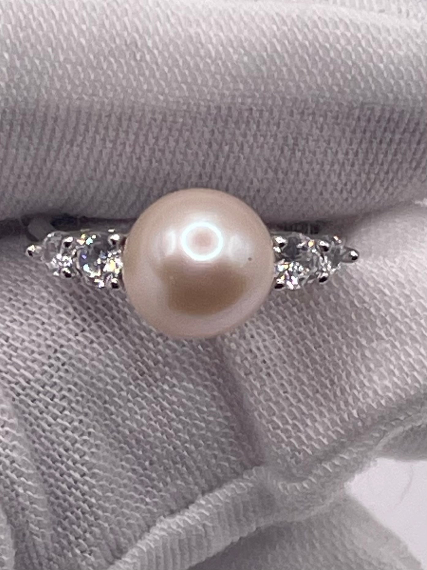 S759- NEW .925 Freshwater Pearl Ring W.G