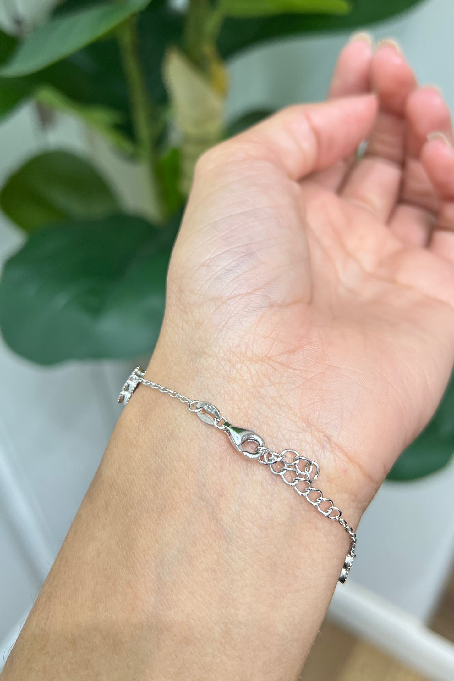 S789- NEW .925 Sterling Silver Black Trebol Bracelet (7.6mm) W.G