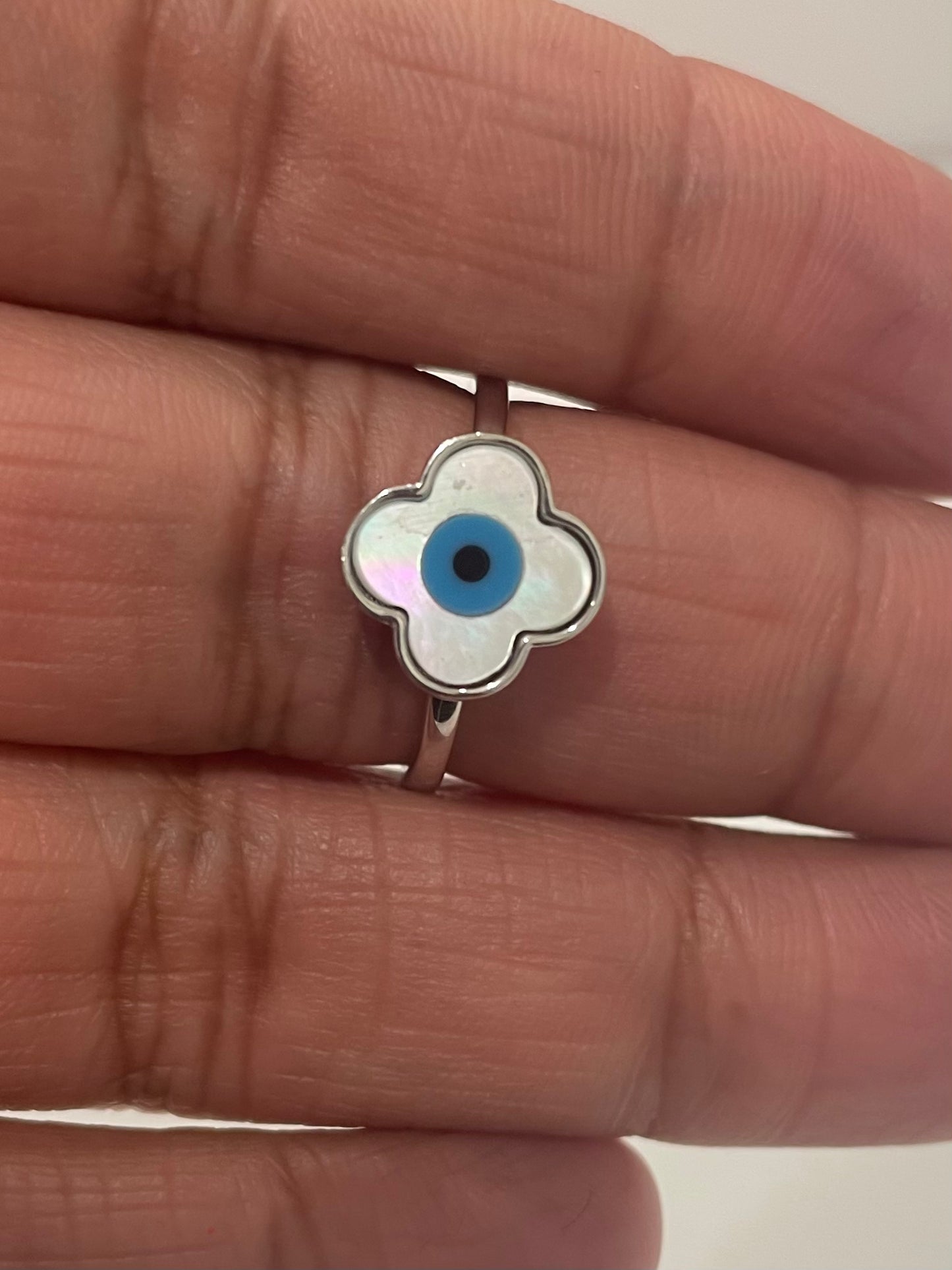 S768- NEW .925 Evil Eye Clover Ring (W.G)