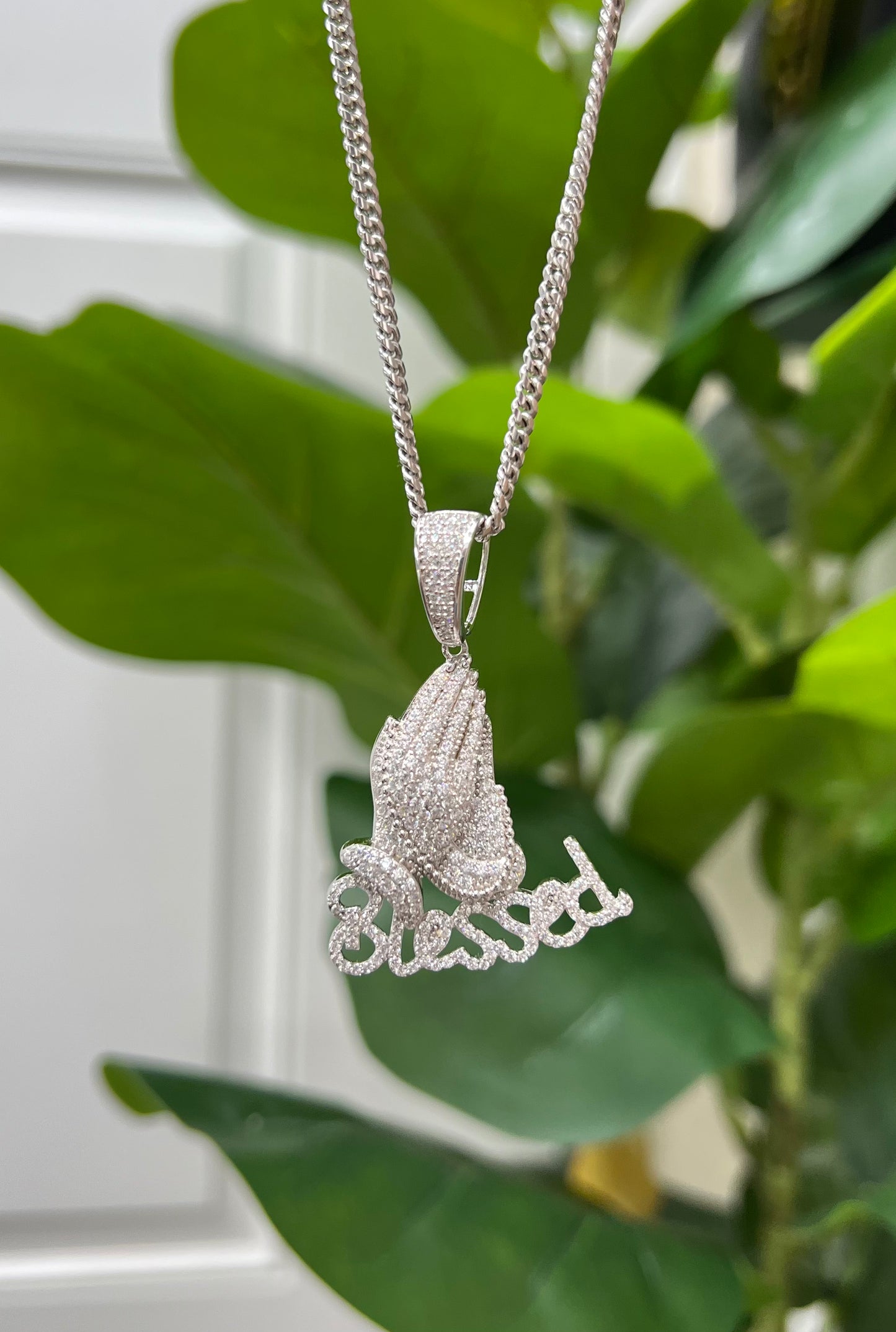 S424- NEW .925 Sterling Silver Full Blessed Hand Pendant W.G