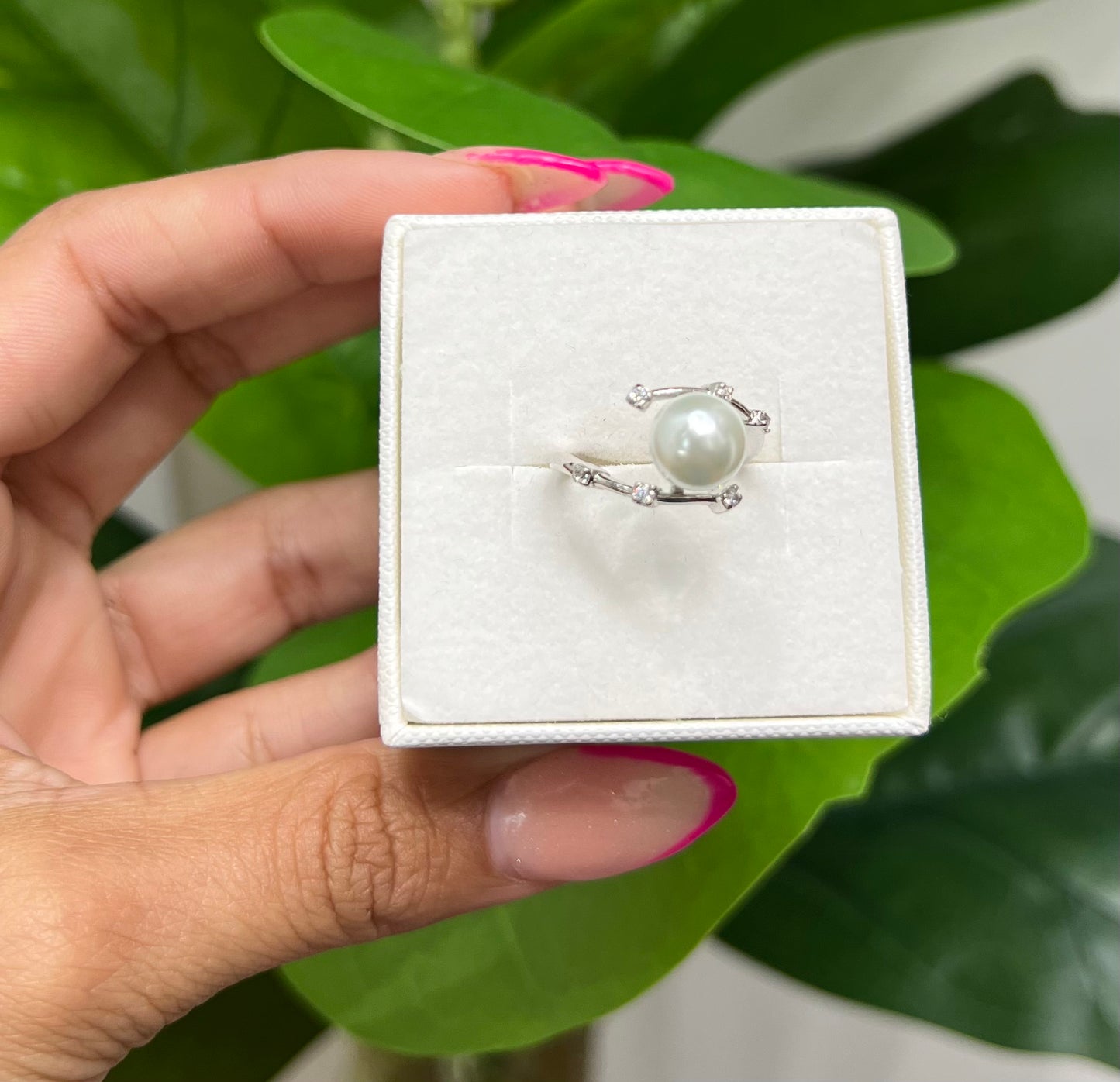 S795- NEW .925 Imitation White Pearl Fashion Ring W.G