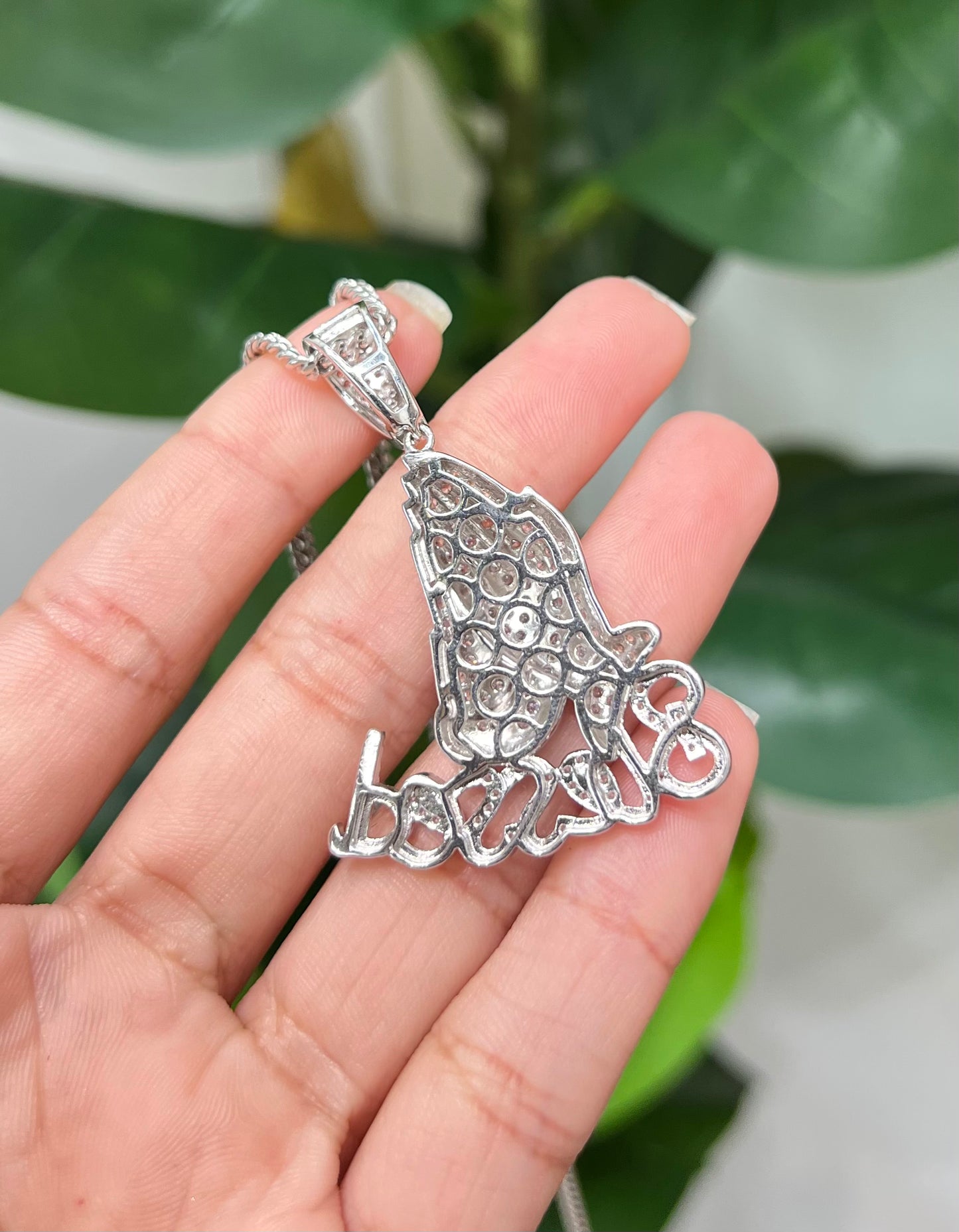 S424- NEW .925 Sterling Silver Full Blessed Hand Pendant W.G