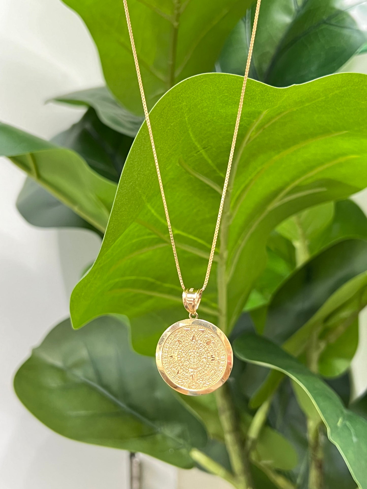 376- NEW 14K Gold Azteca Calendar Pendant W.G