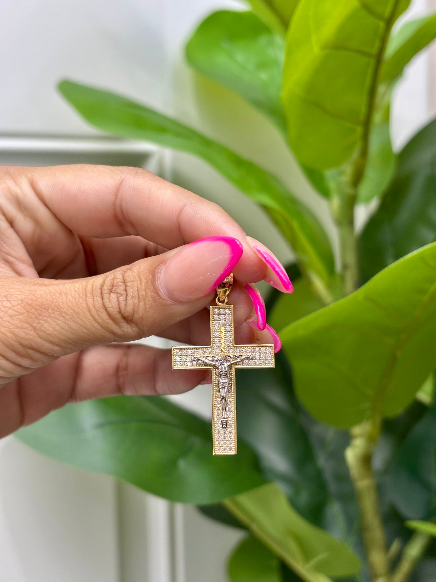 1078- NEW 14k Full Cz Crucifix Religious Pendant W.G