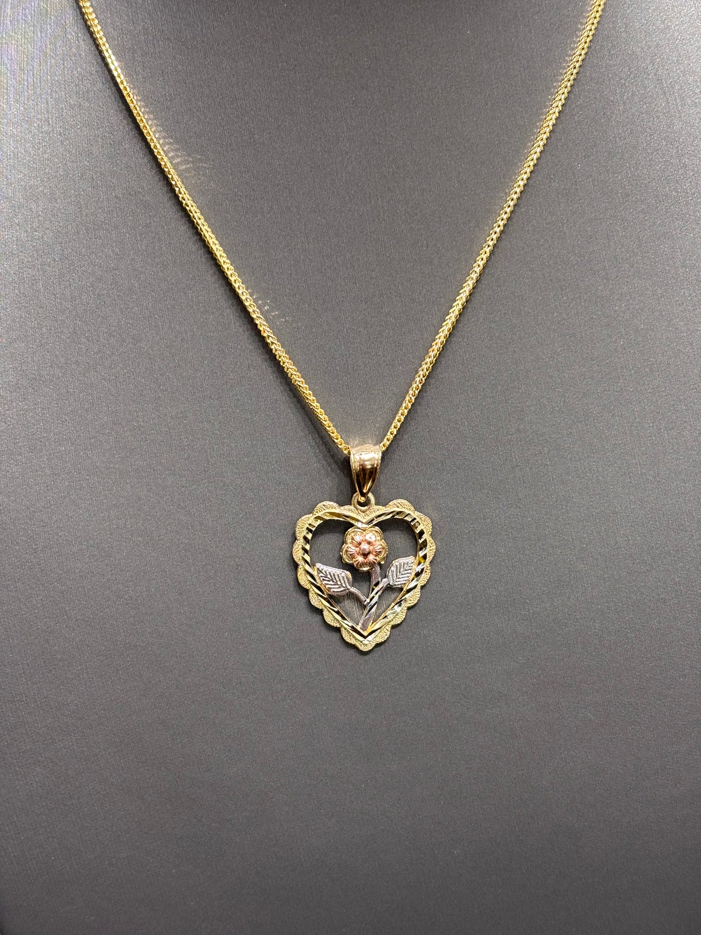1057- NEW 14K Tri Tone Heart & Rose Pendant W.G